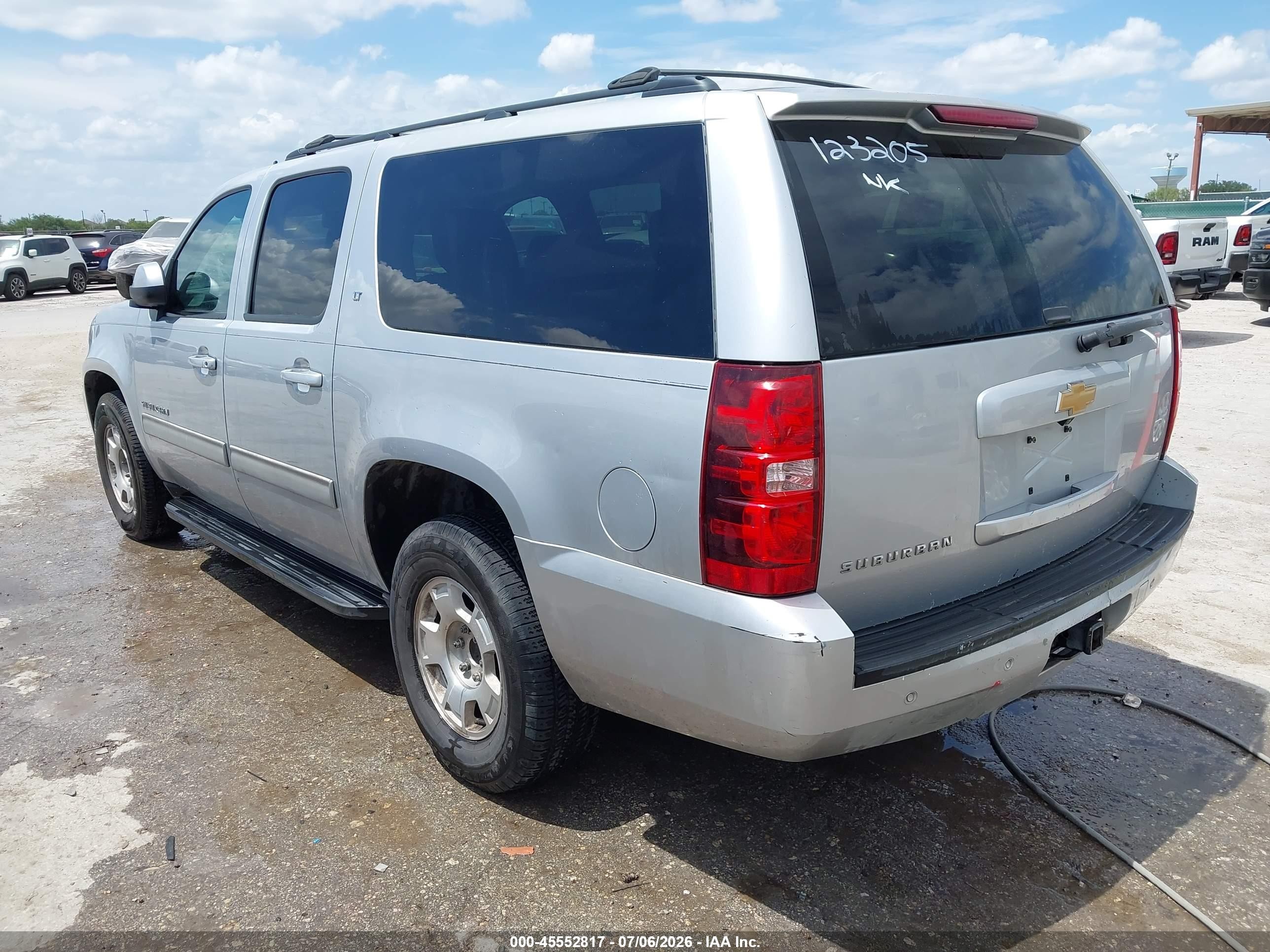 2014 Chevrolet Suburban 1500 Lt Silver vin: 1GNSCJE05ER123205
