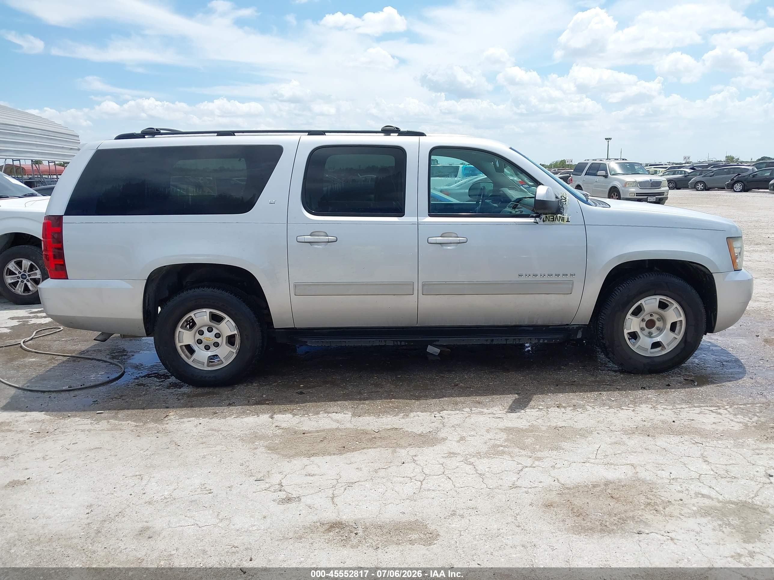 2014 Chevrolet Suburban 1500 Lt Silver vin: 1GNSCJE05ER123205