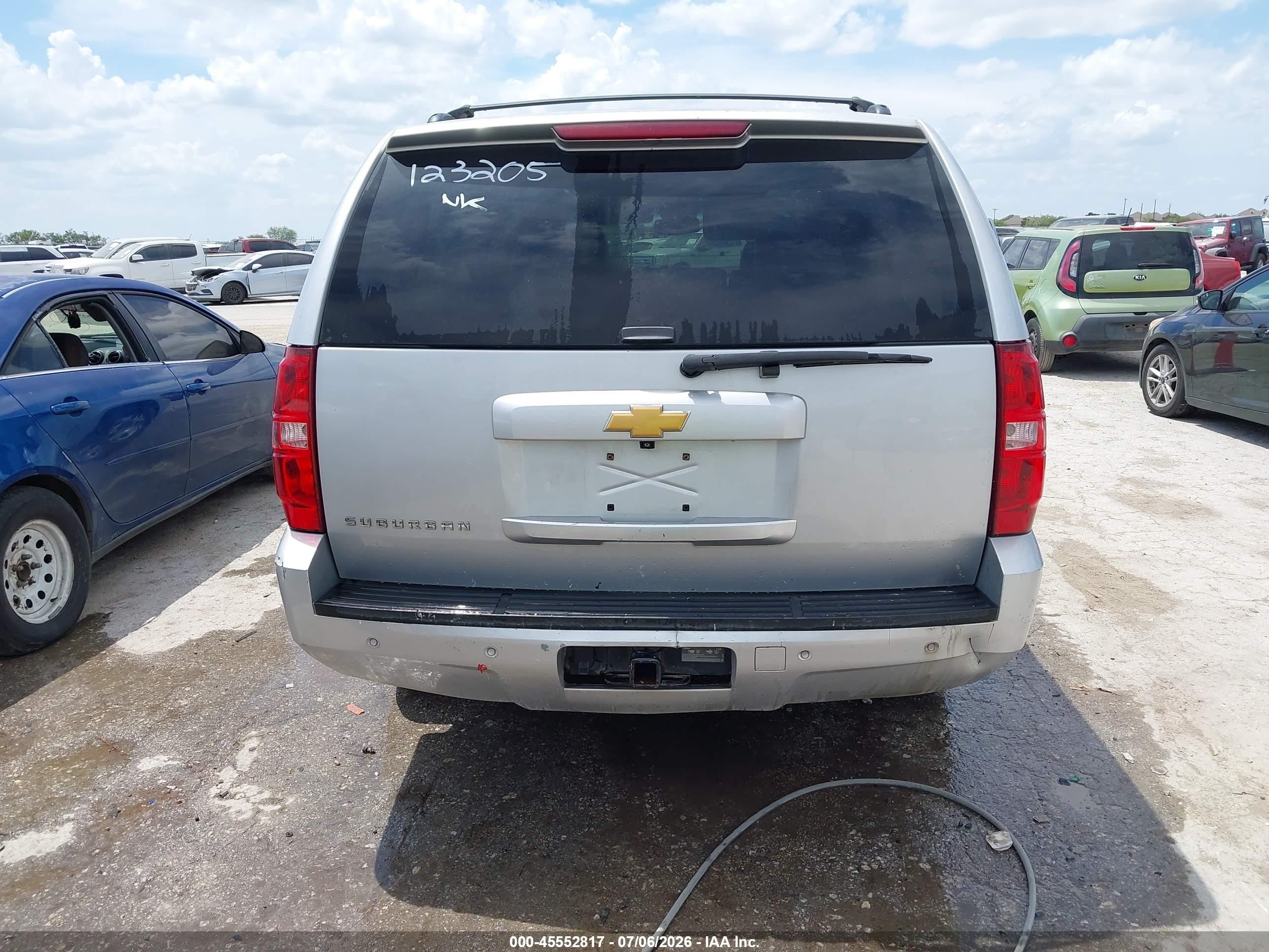2014 Chevrolet Suburban 1500 Lt Silver vin: 1GNSCJE05ER123205