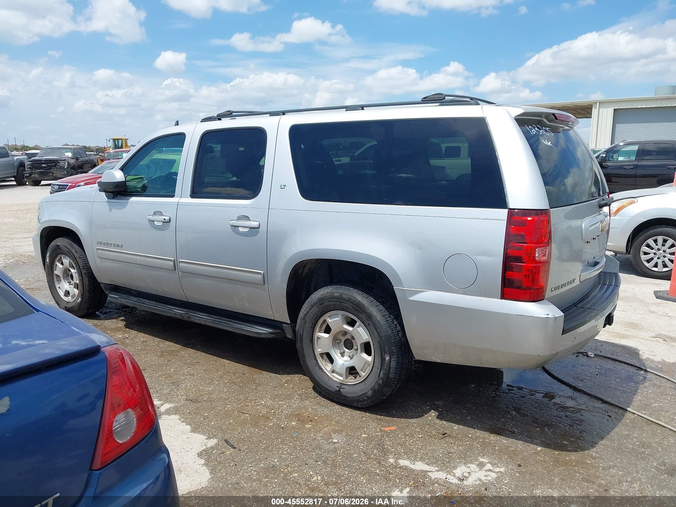 2014 Chevrolet Suburban 1500 Lt Silver vin: 1GNSCJE05ER123205