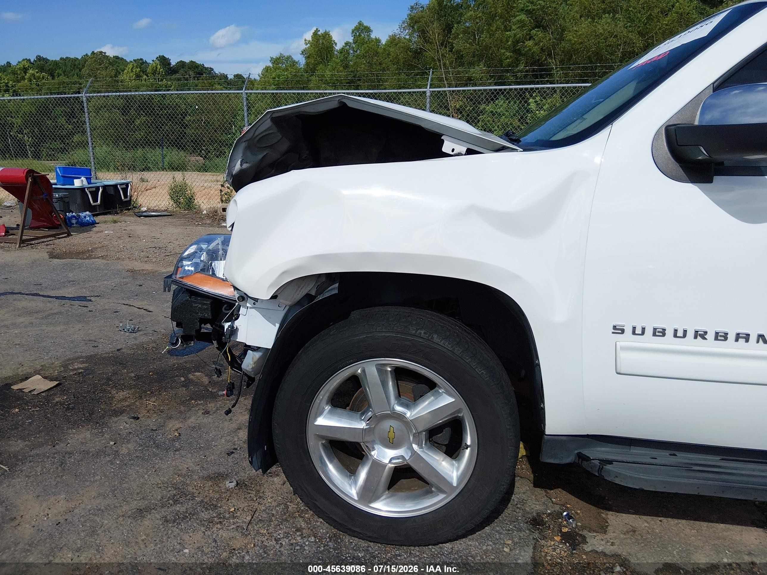2014 Chevrolet Suburban Lt White vin: 1GNSCJE05ER130445