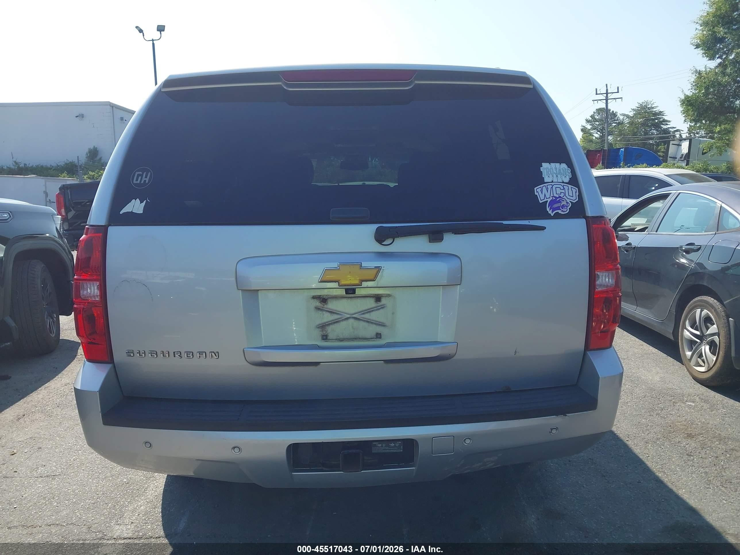 2014 Chevrolet Suburban Lt Silver vin: 1GNSCJE05ER219674