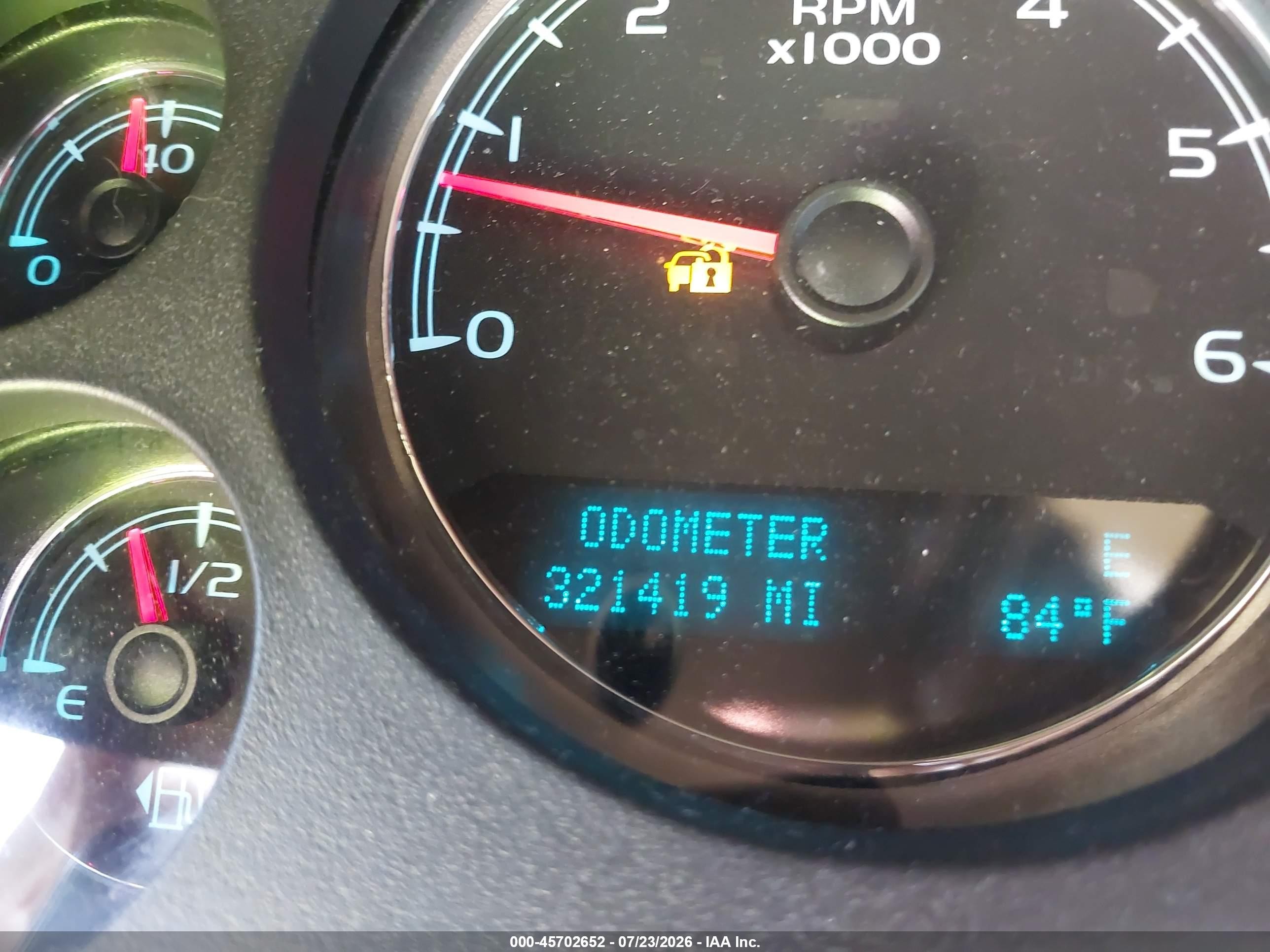 2014 Chevrolet Suburban Lt Золотой vin: 1GNSCJE06ER191710