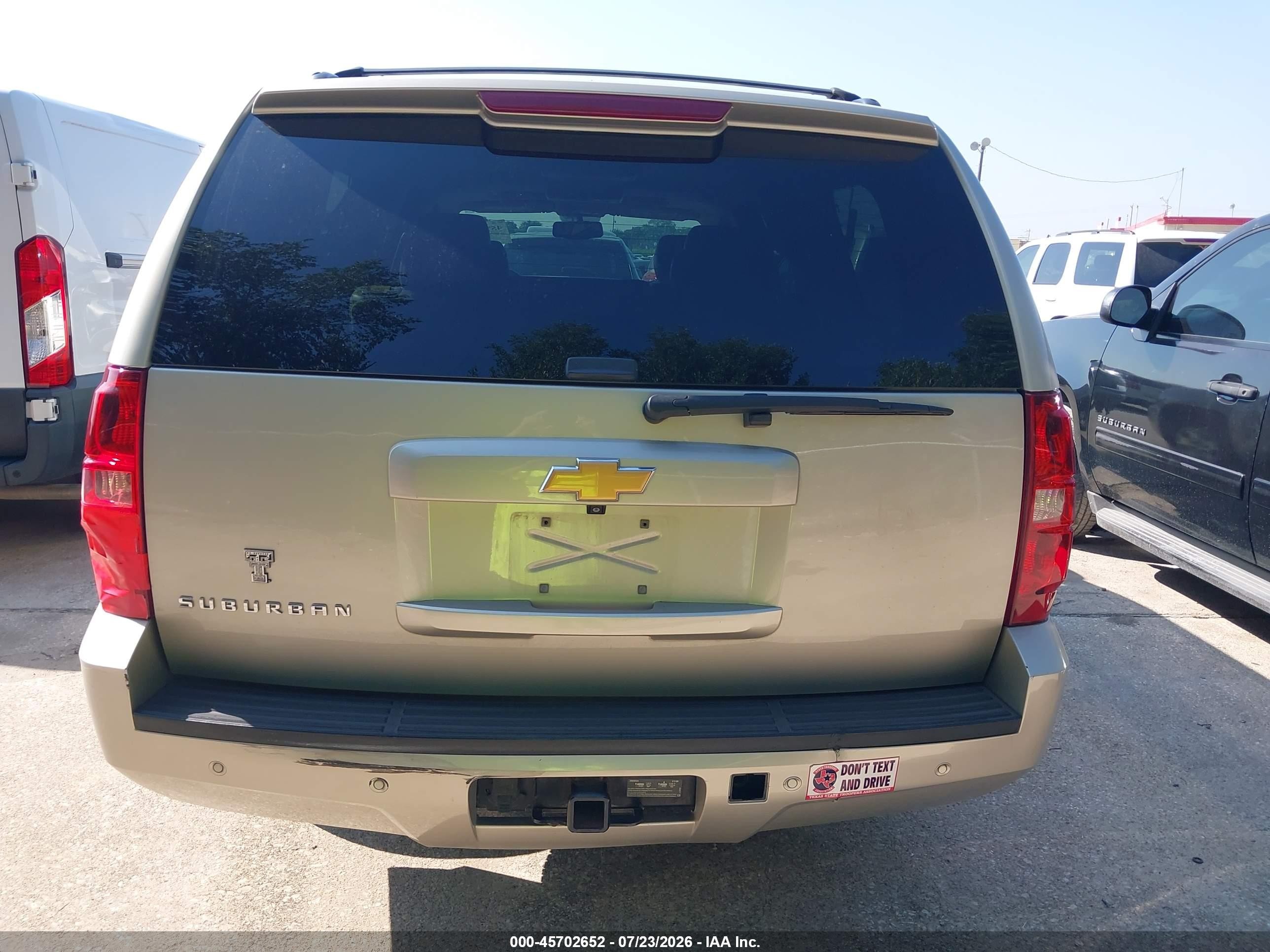 2014 Chevrolet Suburban Lt Золотой vin: 1GNSCJE06ER191710