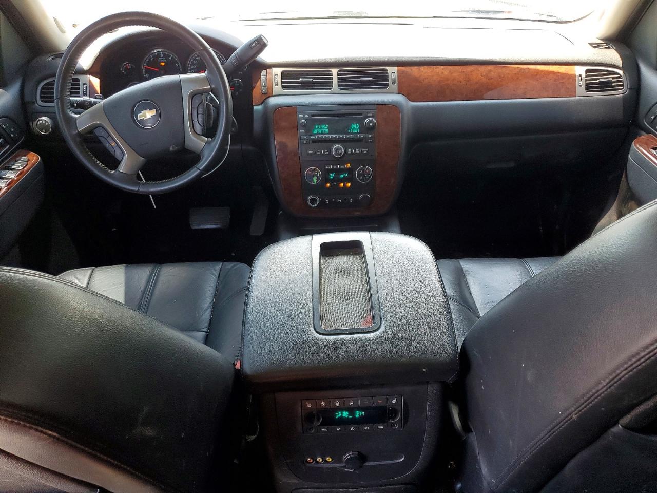 2014 Chevrolet Suburban C1500 Lt Черный vin: 1GNSCJE06ER230036