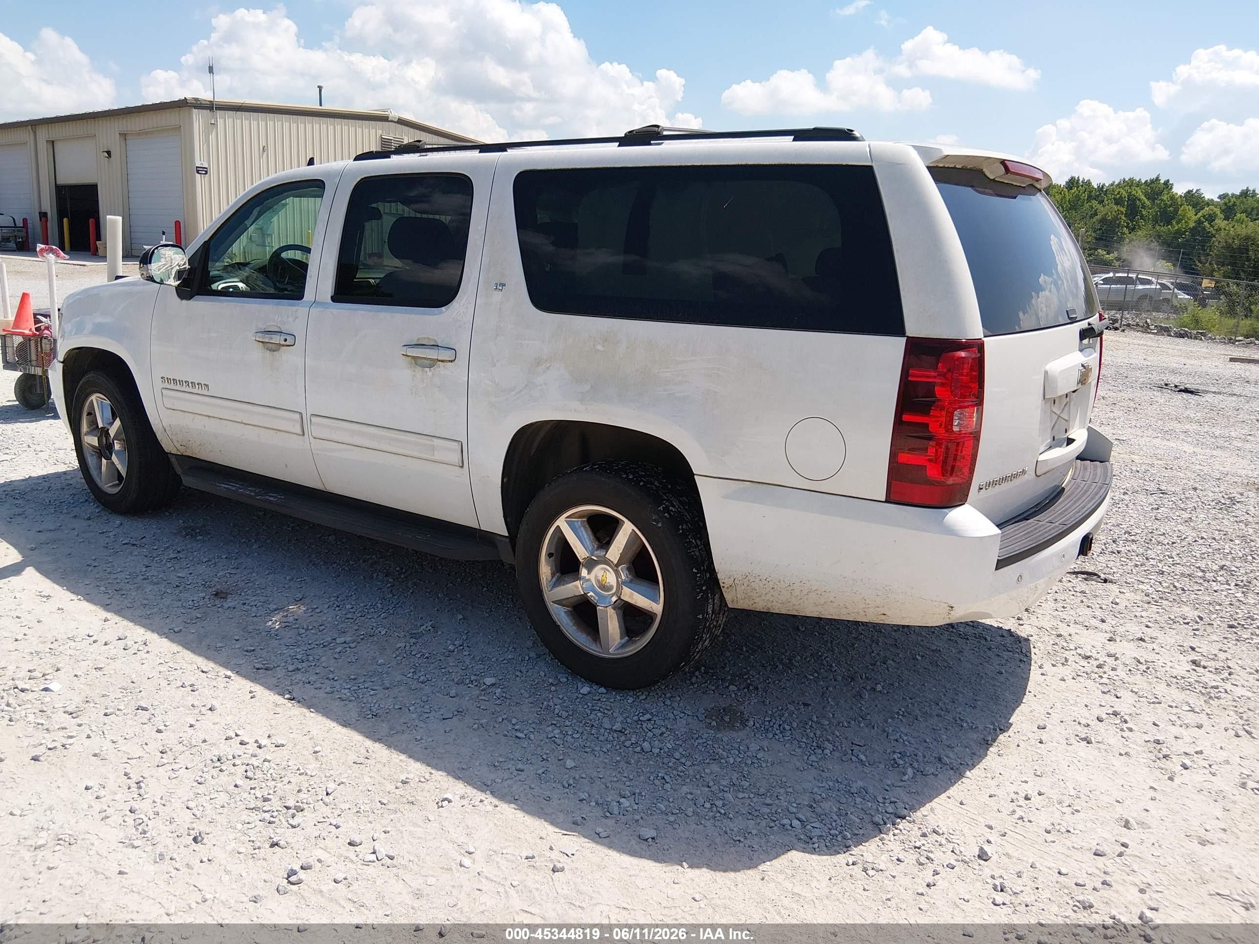 2011 Chevrolet Suburban 1500 Lt1 White vin: 1GNSCJE07BR129552