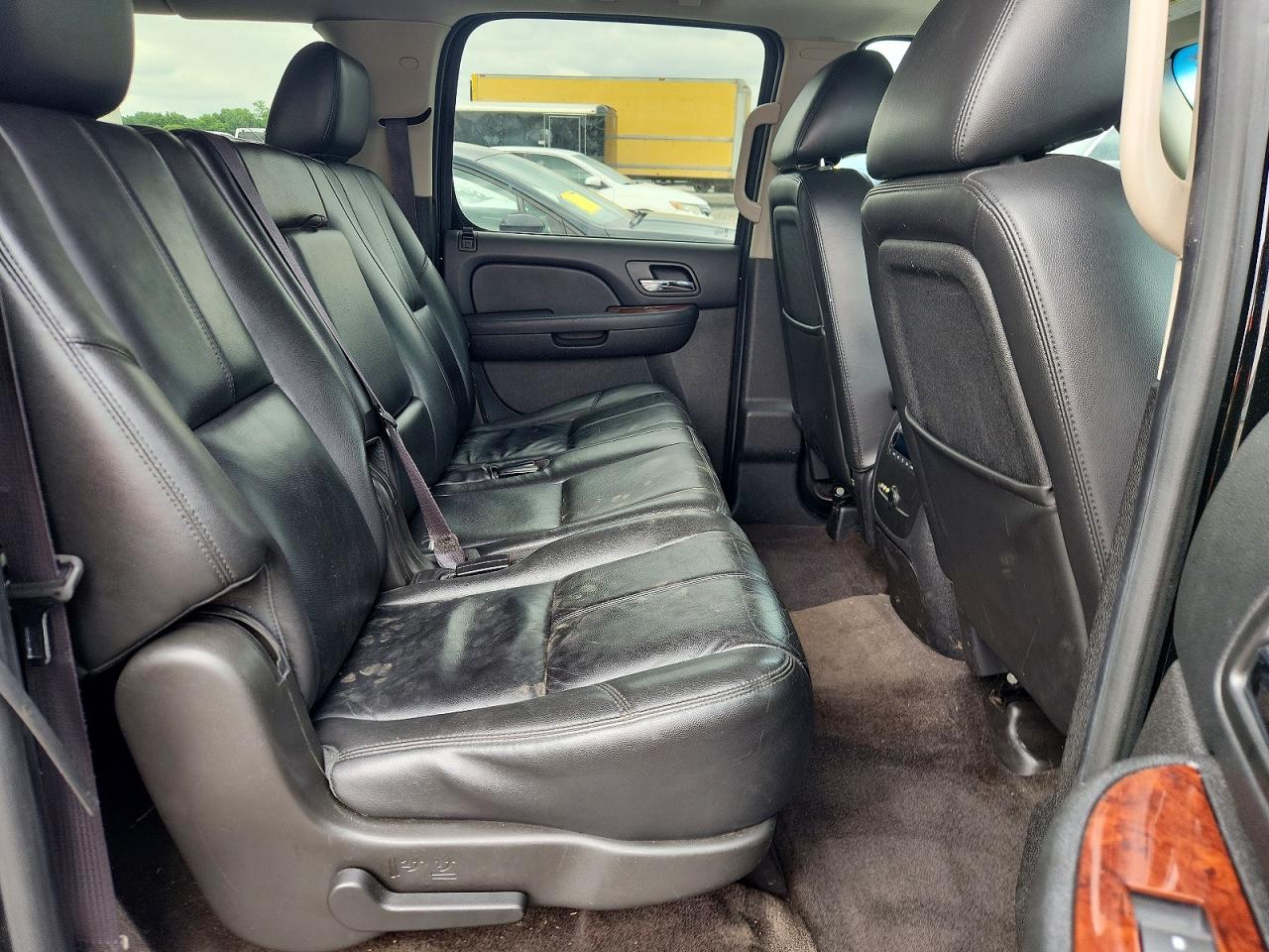 2014 Chevrolet Suburban C1500 Lt Black vin: 1GNSCJE07ER199489
