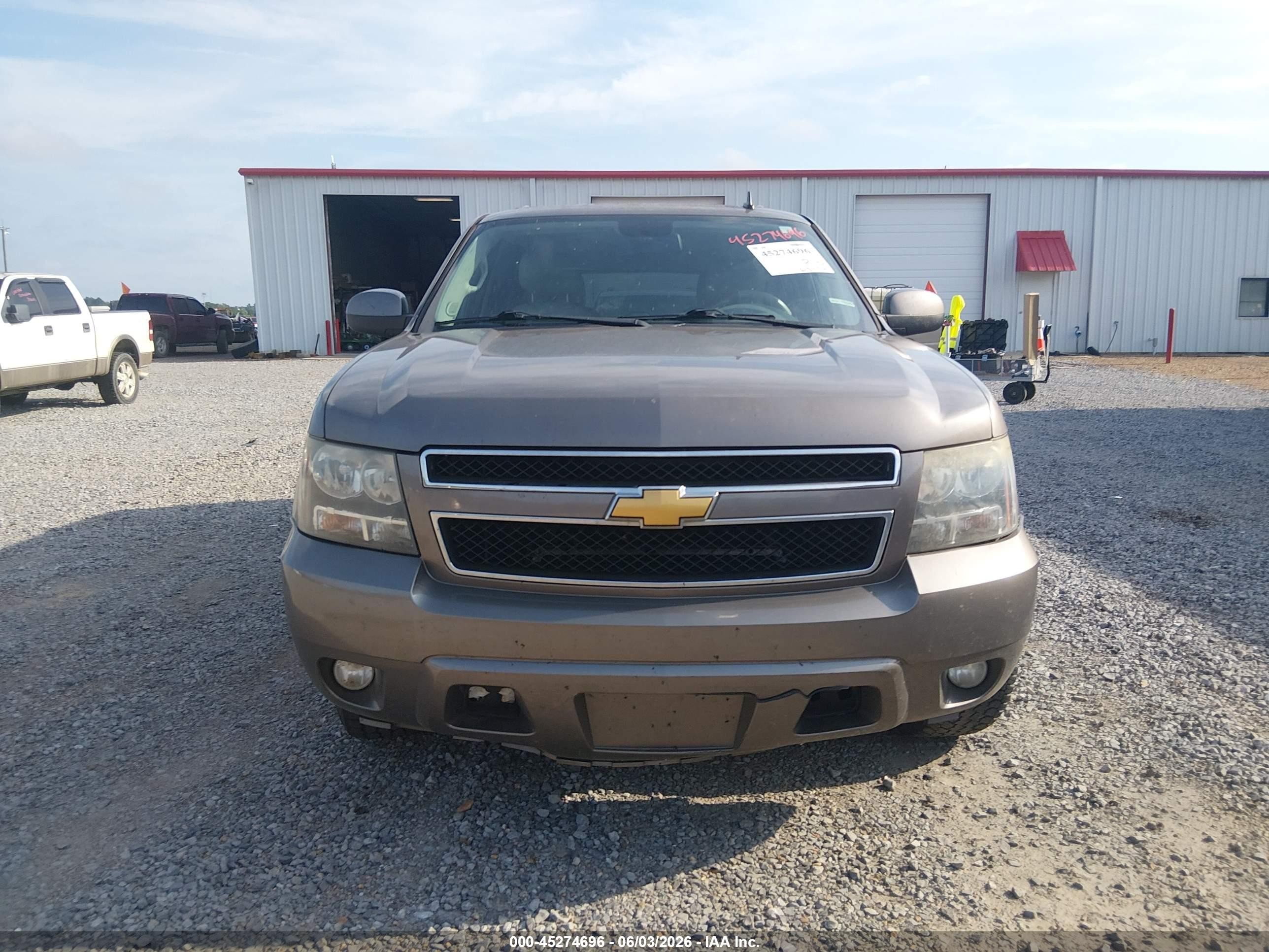2012 Chevrolet Suburban 1500 Lt Коричневый vin: 1GNSCJE08CR326005