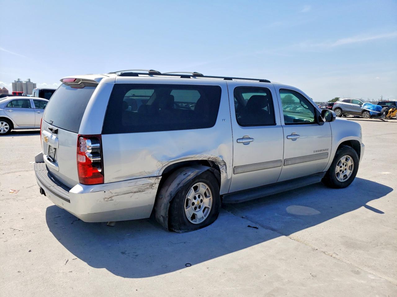 2013 Chevrolet Suburban C1500 Lt Silver vin: 1GNSCJE08DR116697