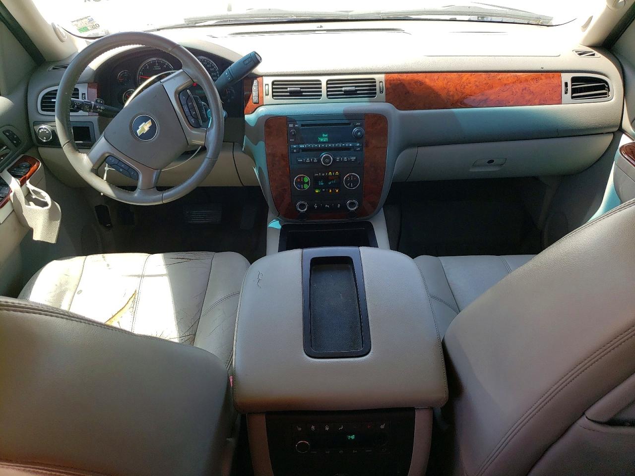 2013 Chevrolet Suburban C1500 Lt Silver vin: 1GNSCJE08DR116697