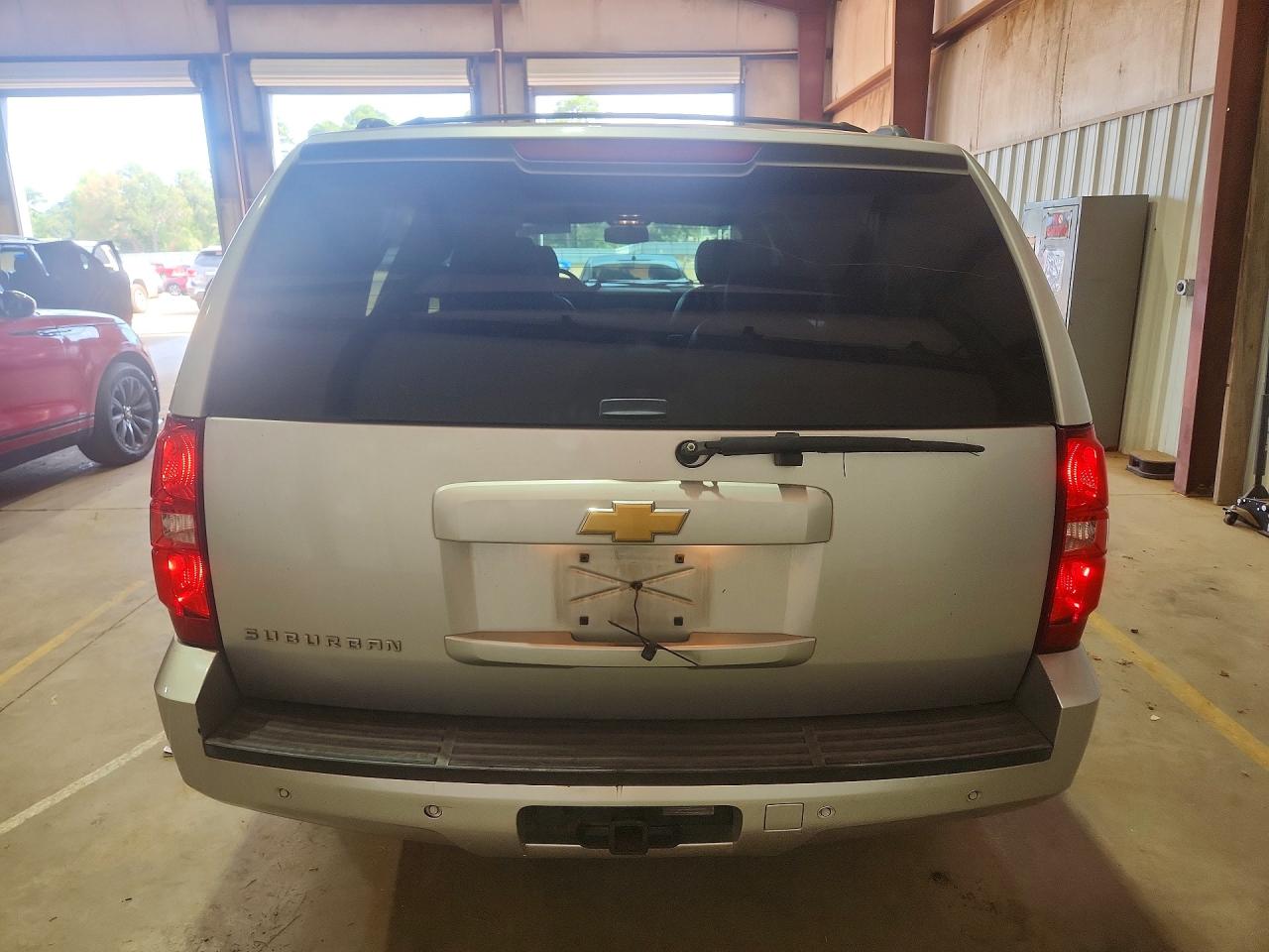 2013 Chevrolet Suburban C1500 Lt Silver vin: 1GNSCJE08DR263280