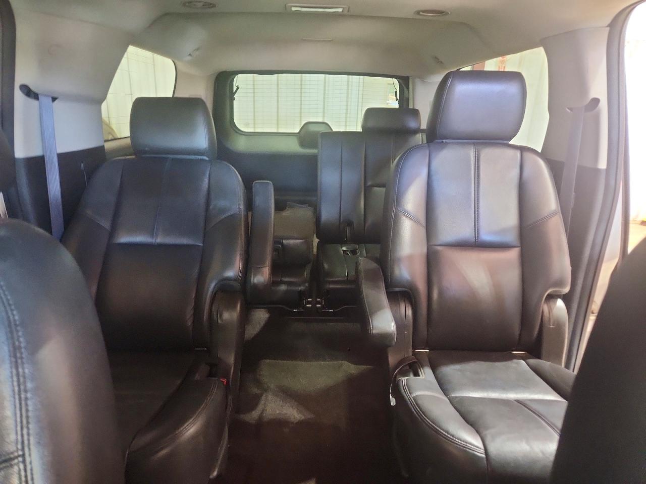 2013 Chevrolet Suburban C1500 Lt Silver vin: 1GNSCJE08DR263280