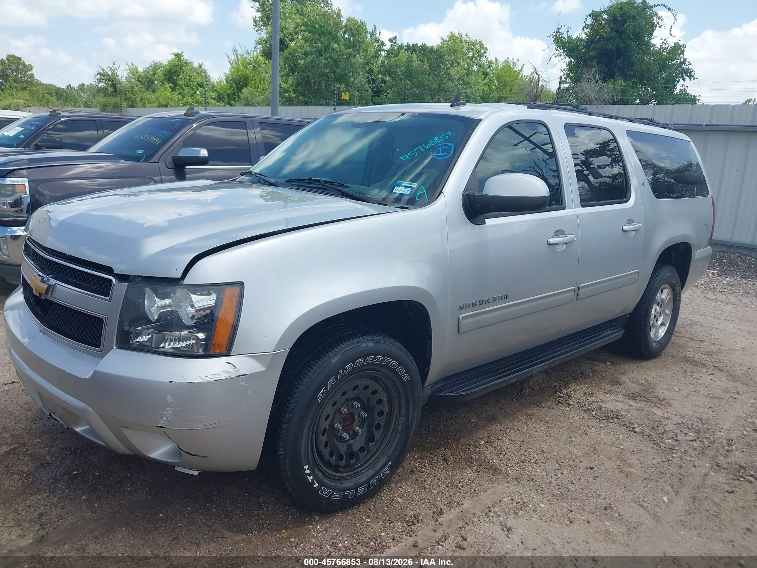 2013 Chevrolet Suburban 1500 Lt Silver vin: 1GNSCJE08DR268088