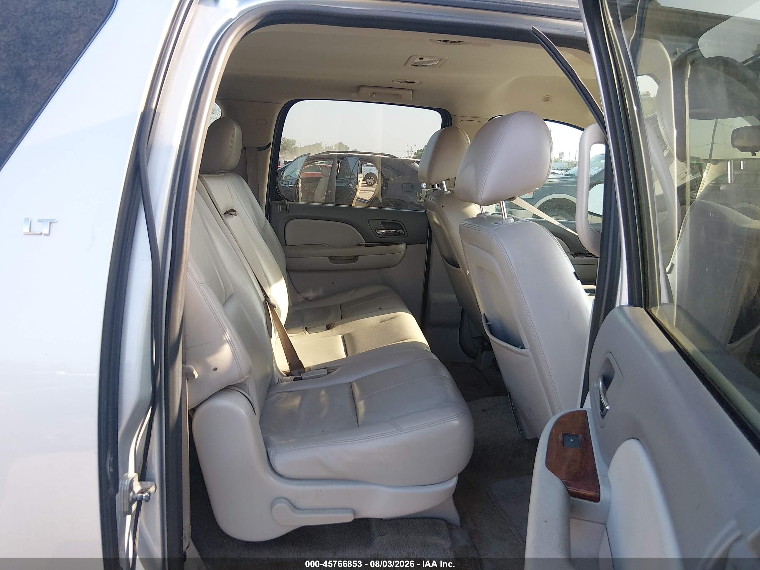 2013 Chevrolet Suburban 1500 Lt Silver vin: 1GNSCJE08DR268088