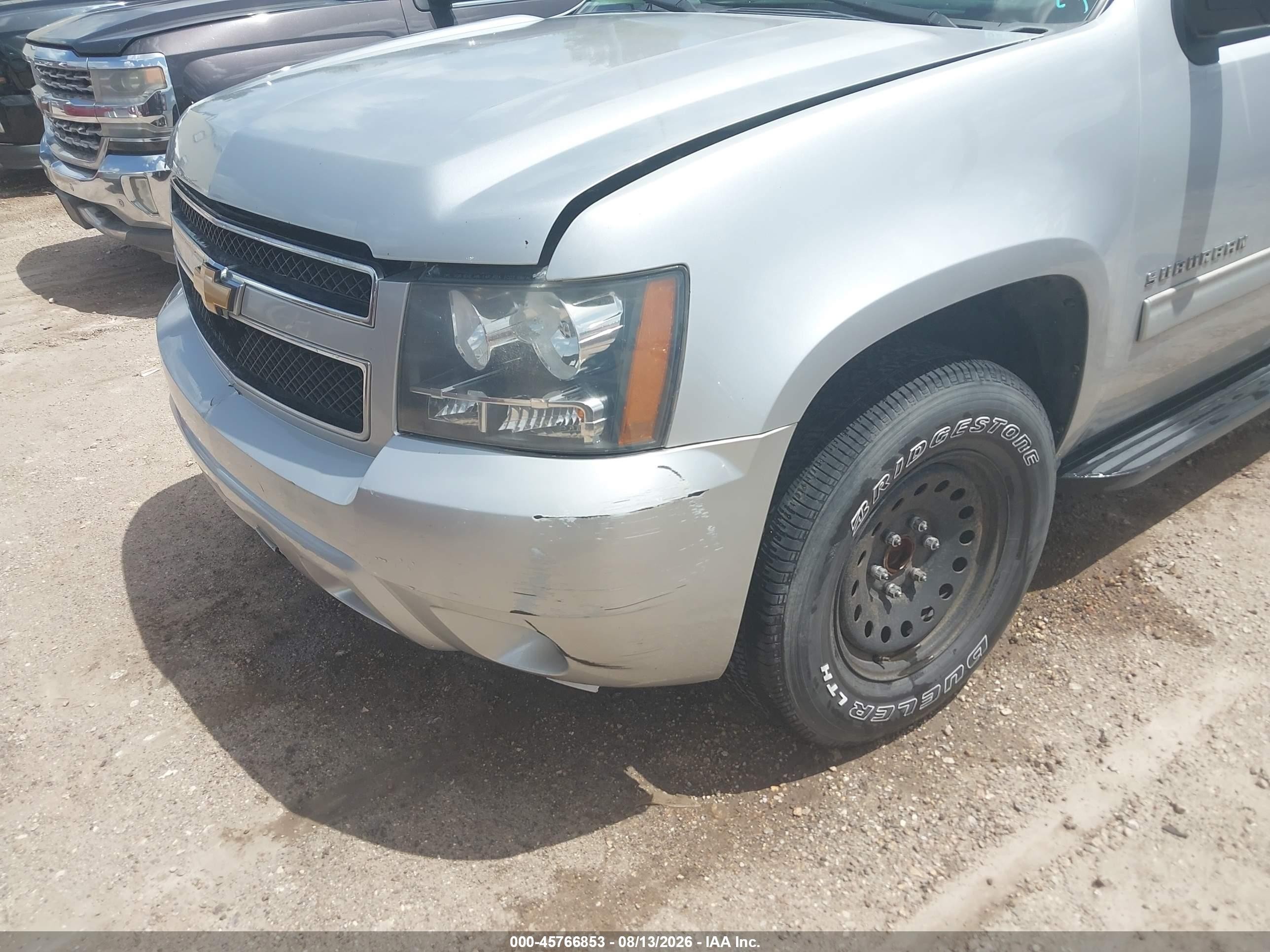 2013 Chevrolet Suburban 1500 Lt Silver vin: 1GNSCJE08DR268088