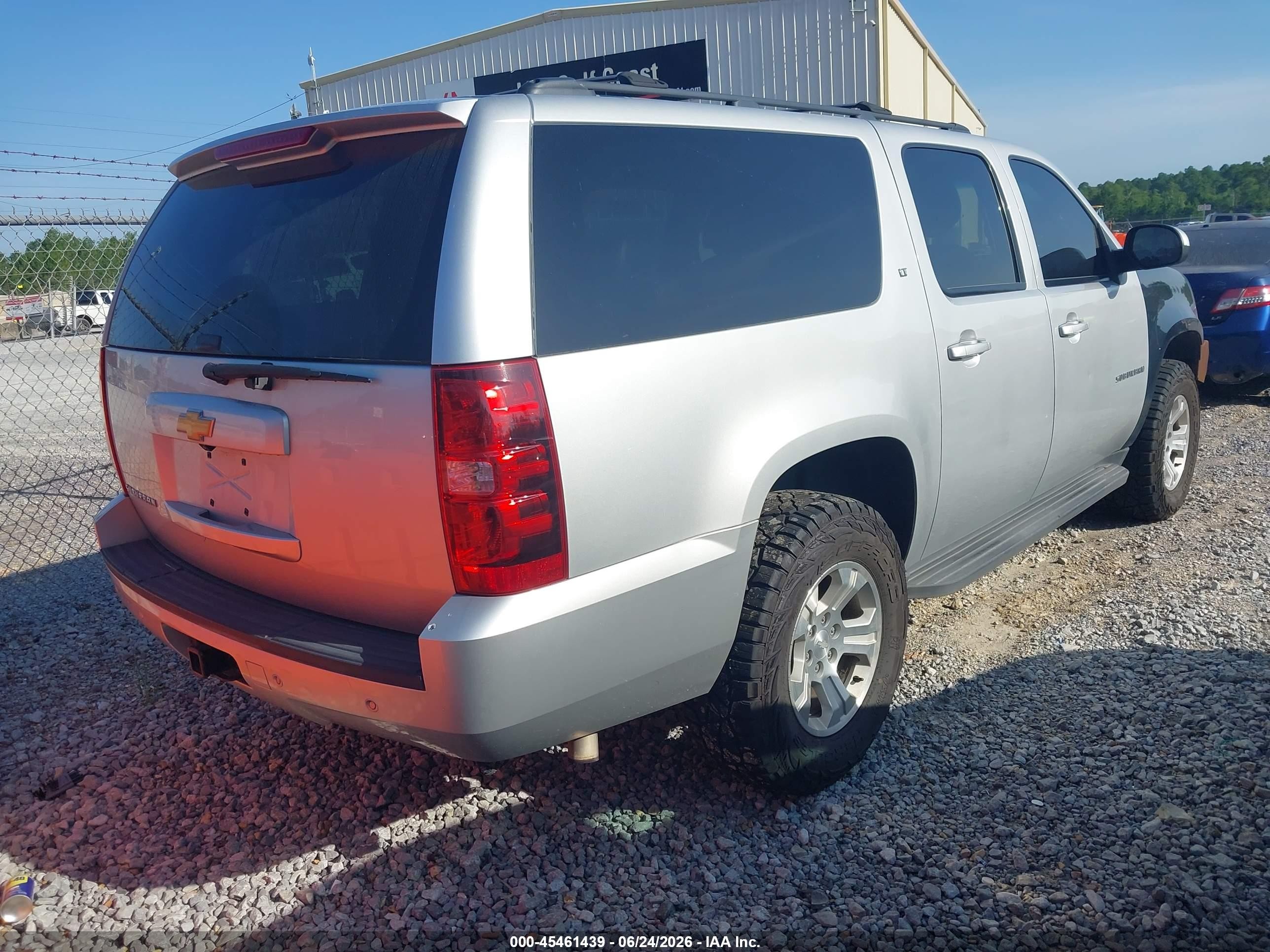 2014 Chevrolet Suburban Lt Silver vin: 1GNSCJE08ER171362