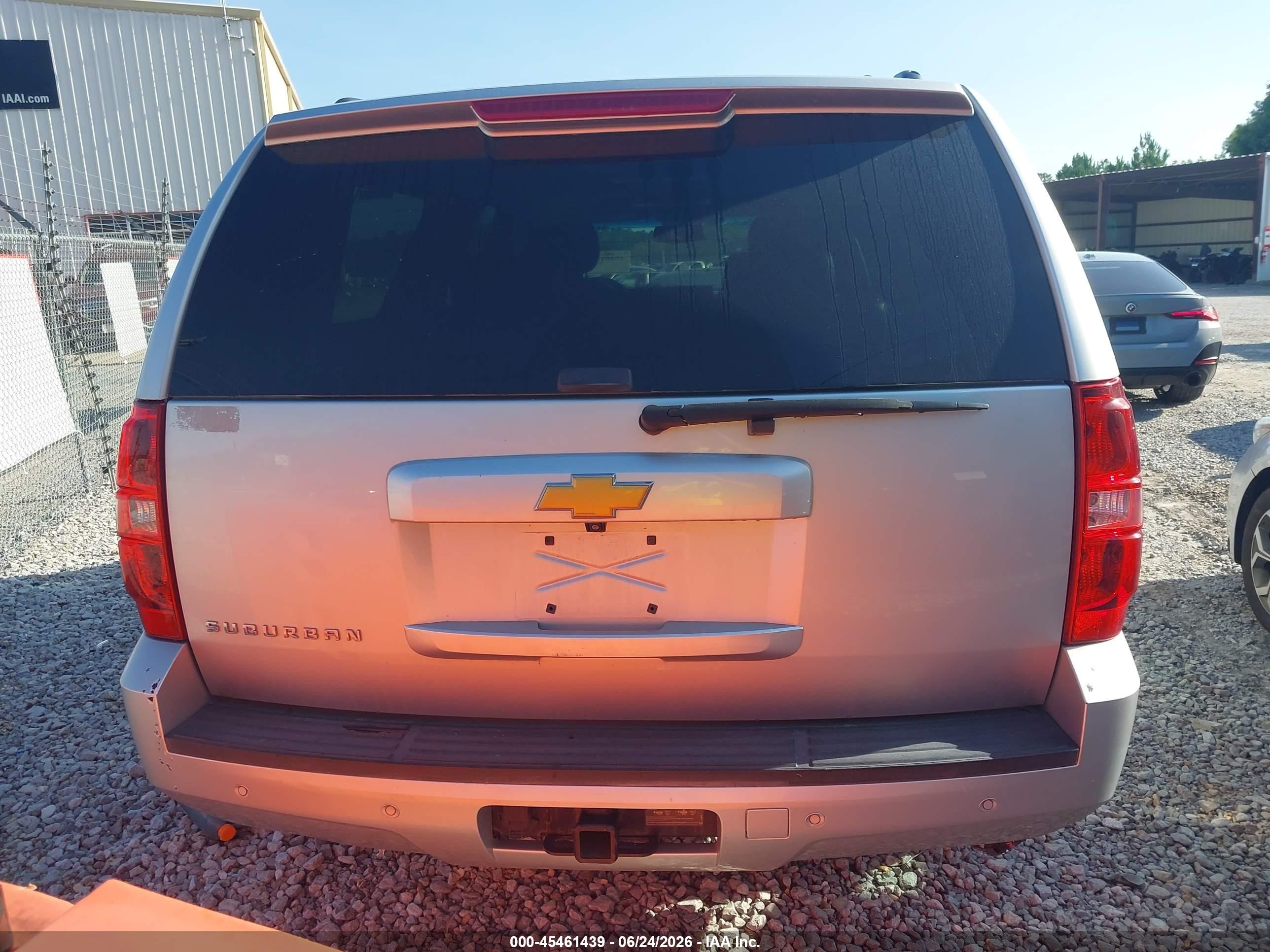 2014 Chevrolet Suburban Lt Silver vin: 1GNSCJE08ER171362