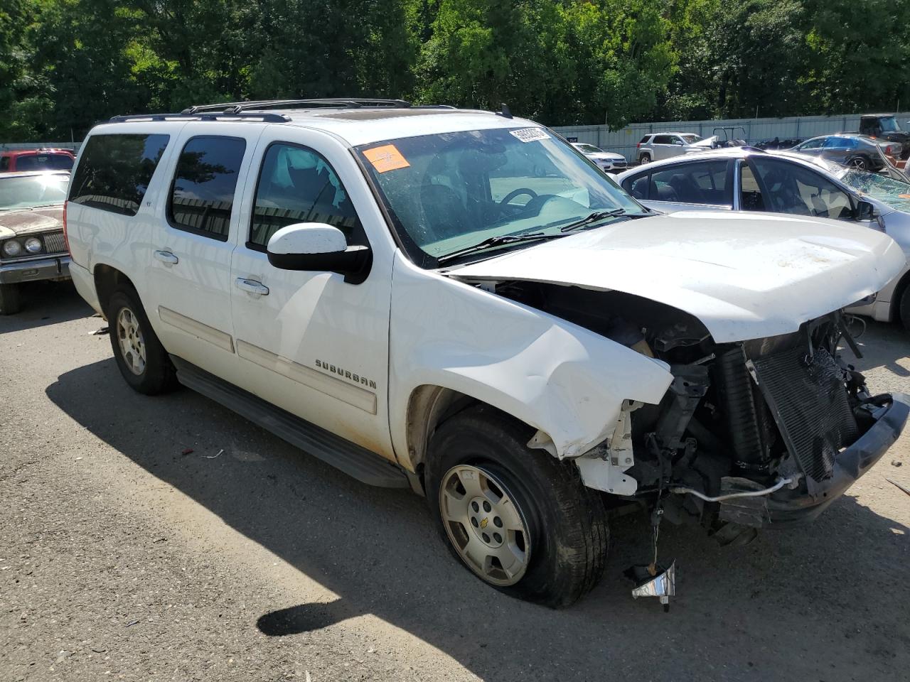 2012 Chevrolet Suburban C1500 Lt Белый vin: 1GNSCJE09CR103875