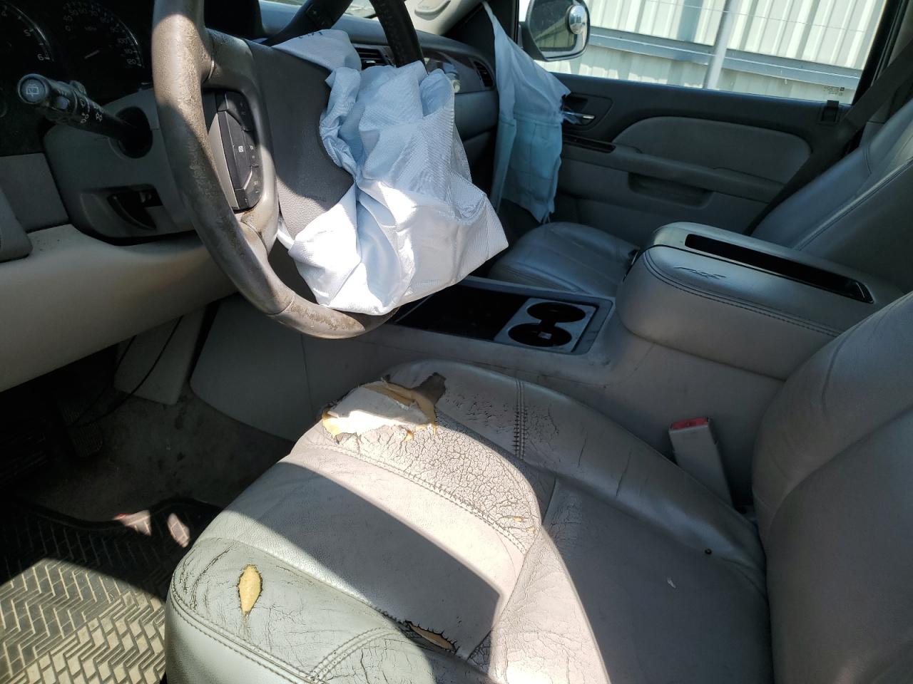 2012 Chevrolet Suburban C1500 Lt Белый vin: 1GNSCJE09CR103875