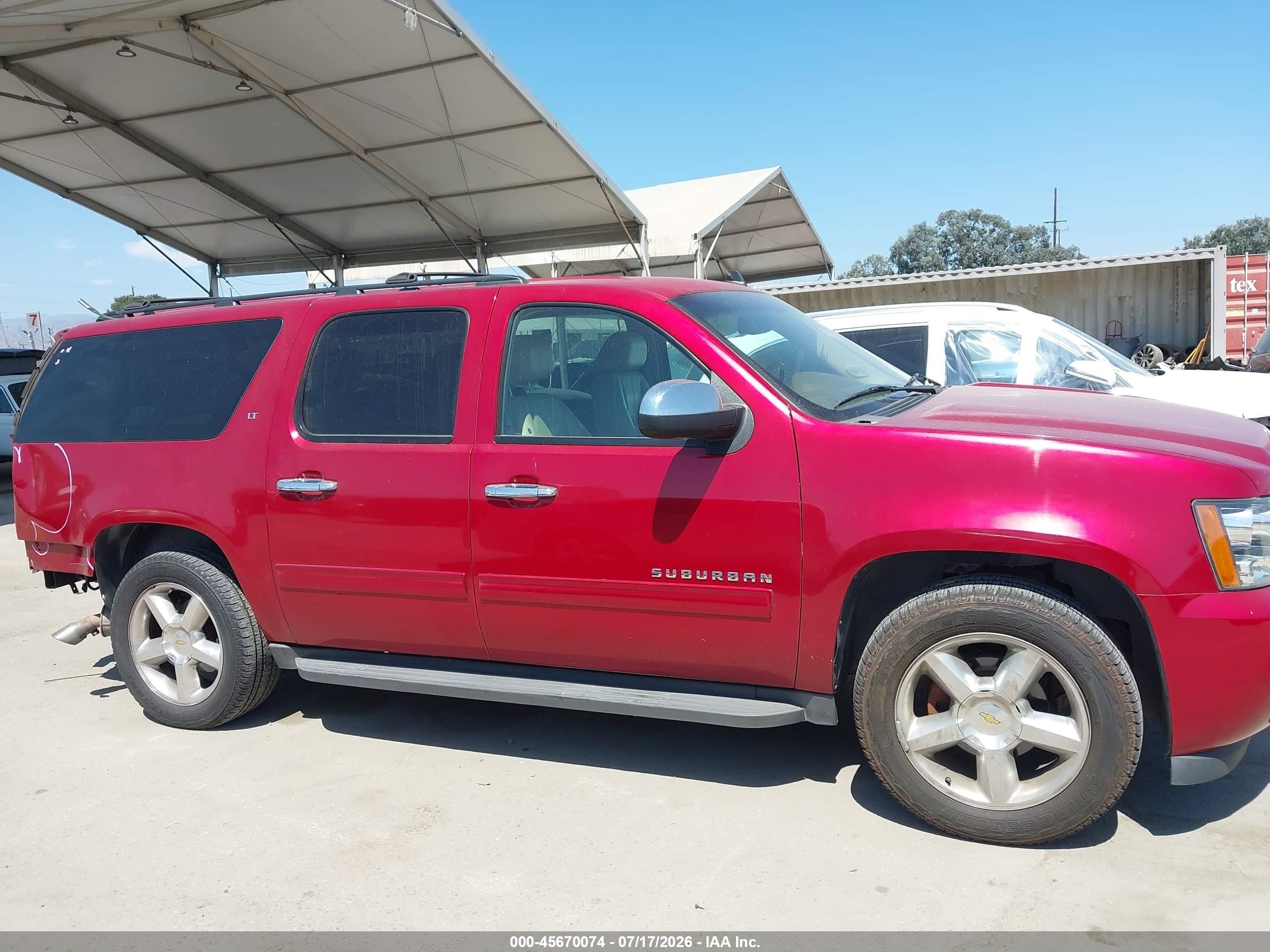 2014 Chevrolet Suburban Lt Красный vin: 1GNSCJE09ER158023