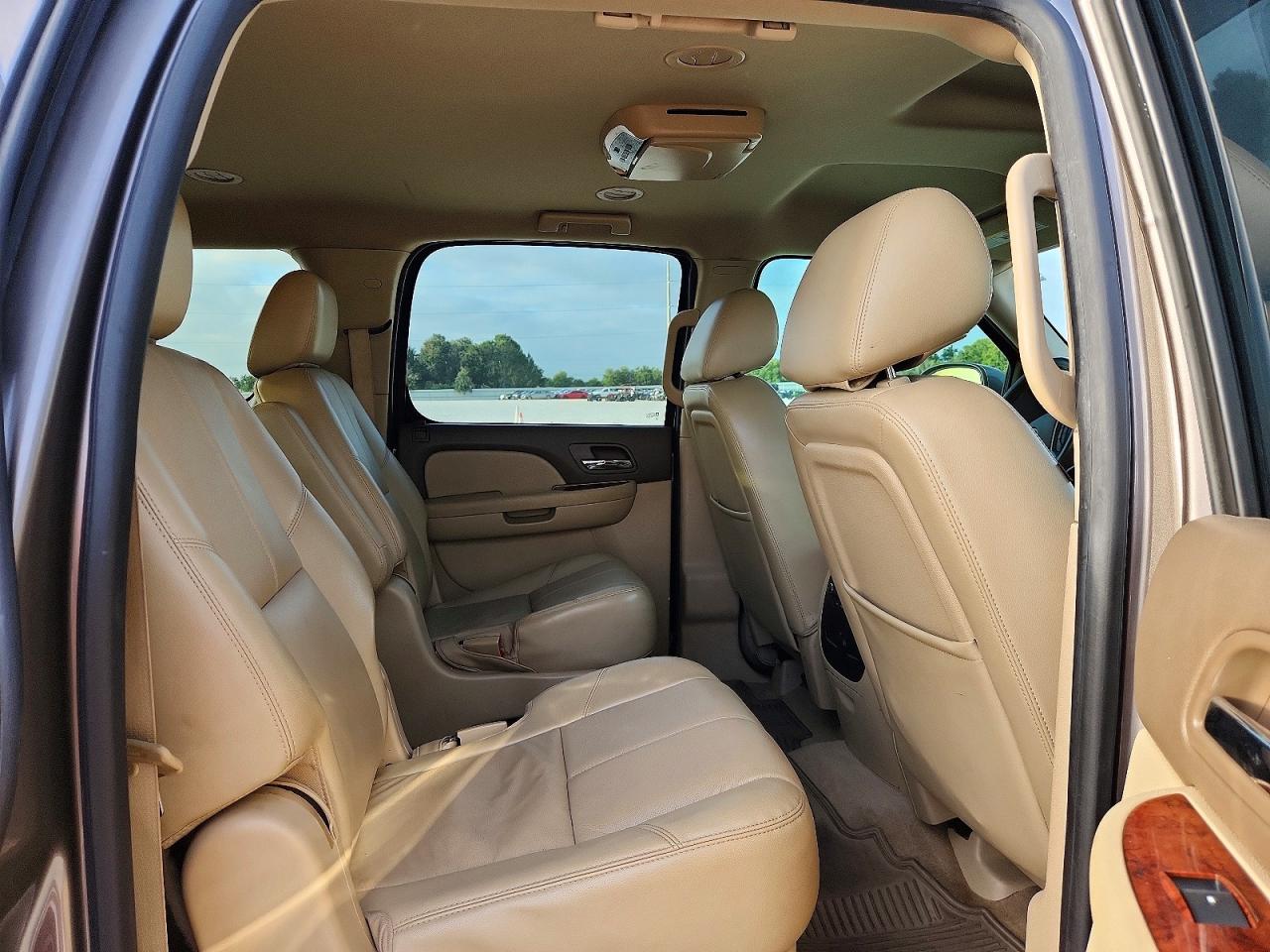 2014 Chevrolet Suburban C1500 Lt Серый vin: 1GNSCJE09ER174562