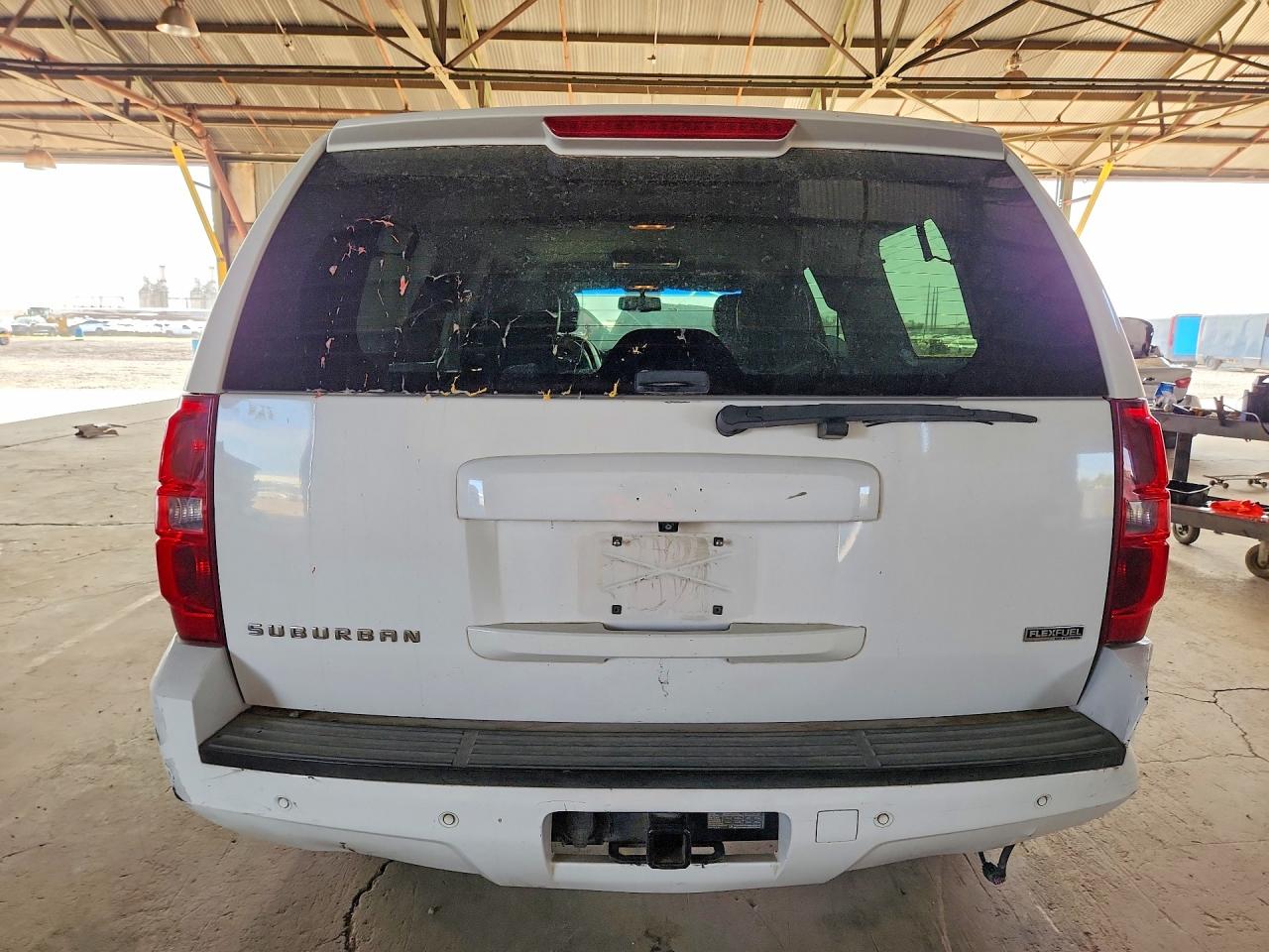 2011 Chevrolet Suburban C1500 Lt White vin: 1GNSCJE0XBR237874