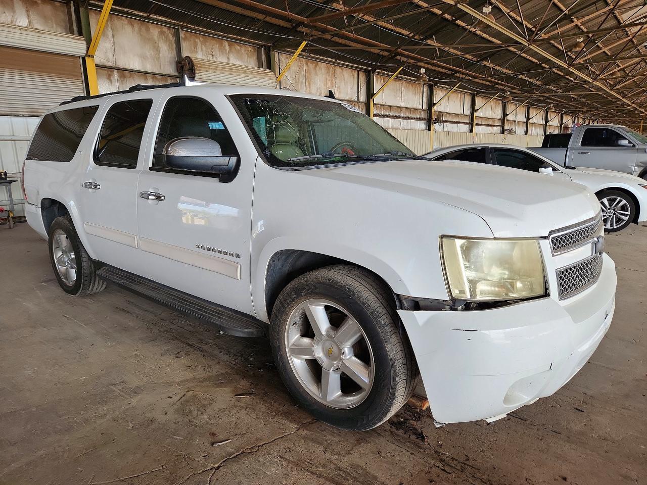 2011 Chevrolet Suburban C1500 Lt White vin: 1GNSCJE0XBR237874