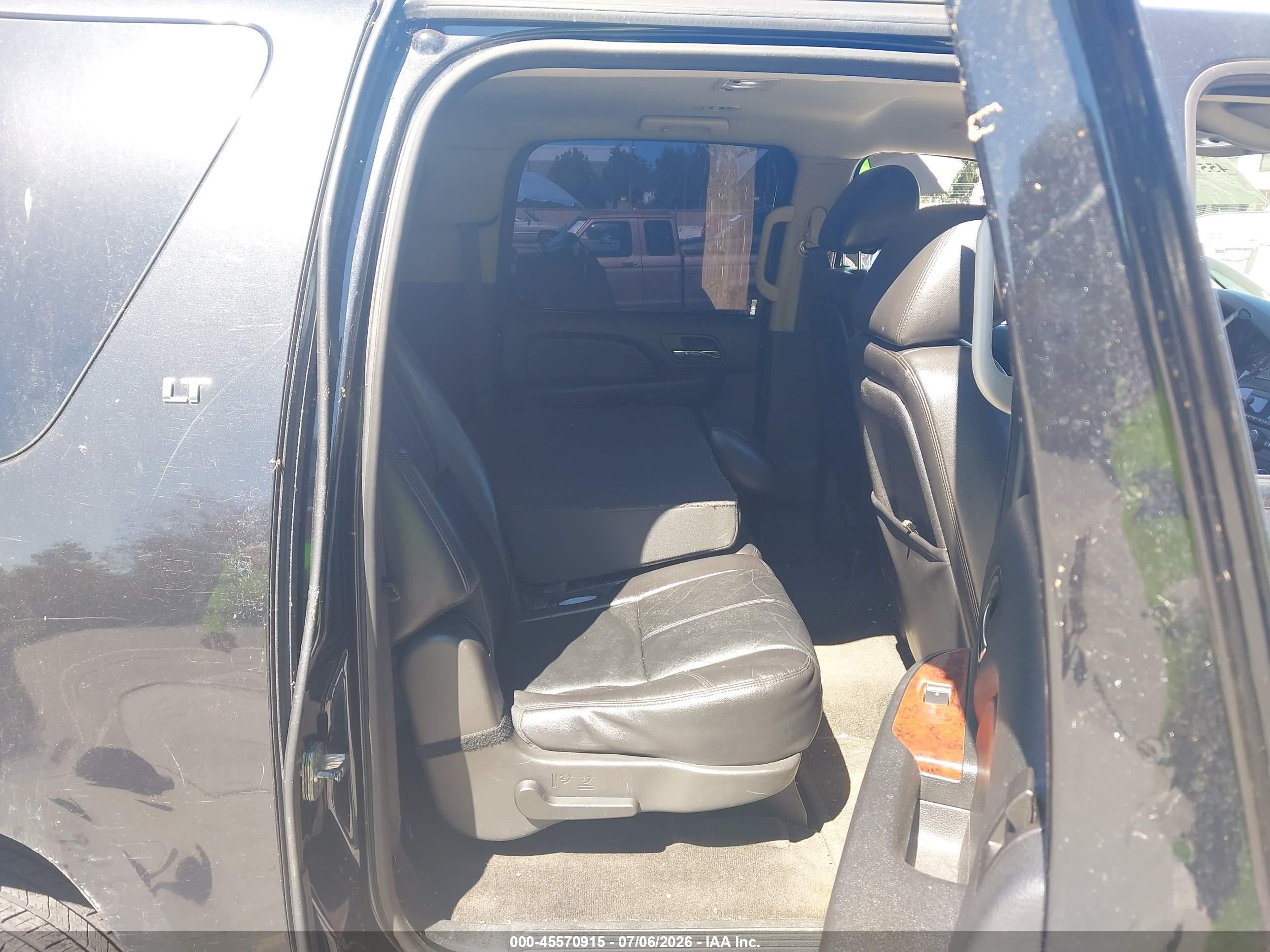 2013 Chevrolet Suburban 1500 Lt Black vin: 1GNSCJE0XDR128222