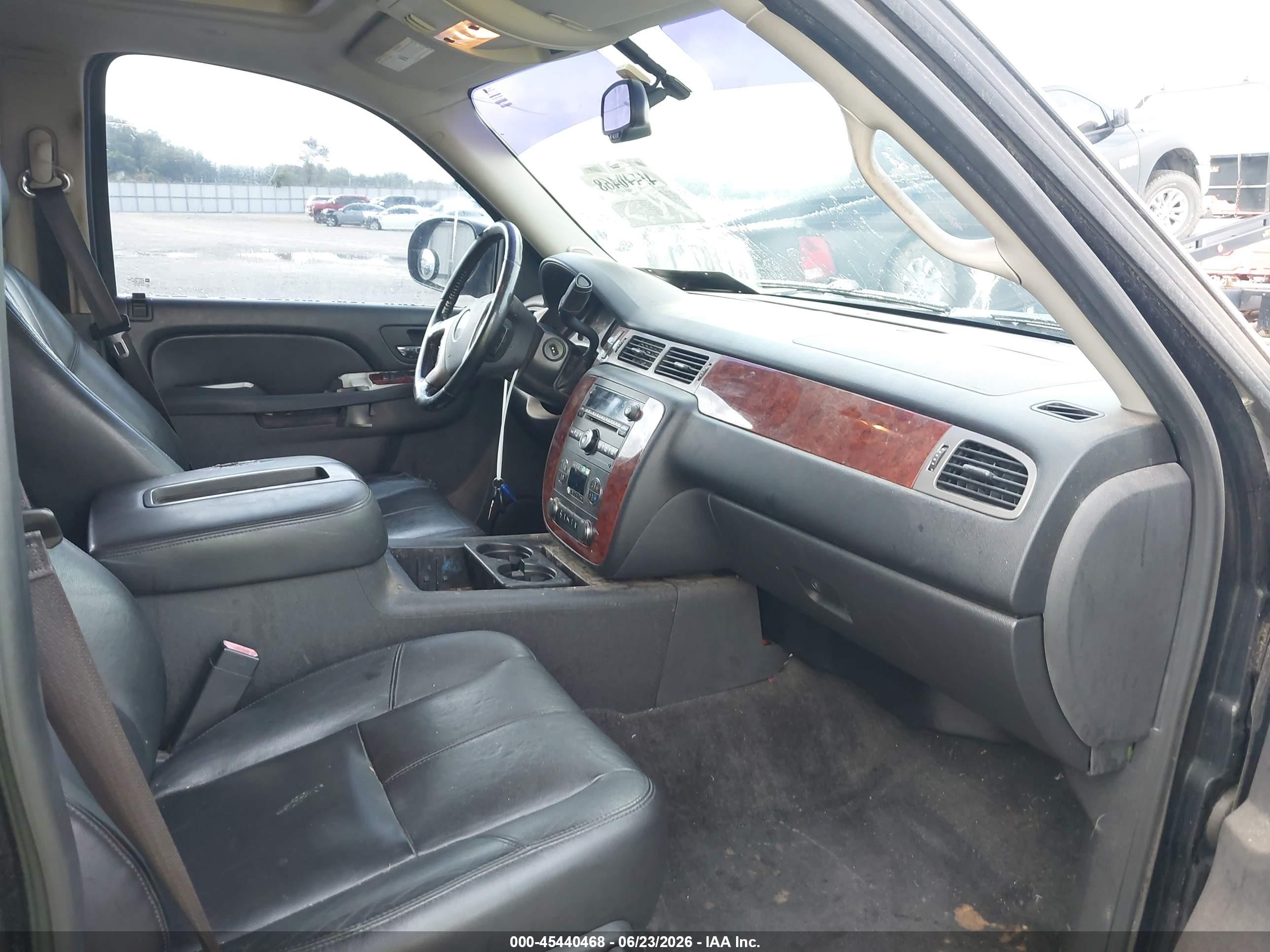 2013 Chevrolet Suburban Lt Black vin: 1GNSCJE0XDR347200
