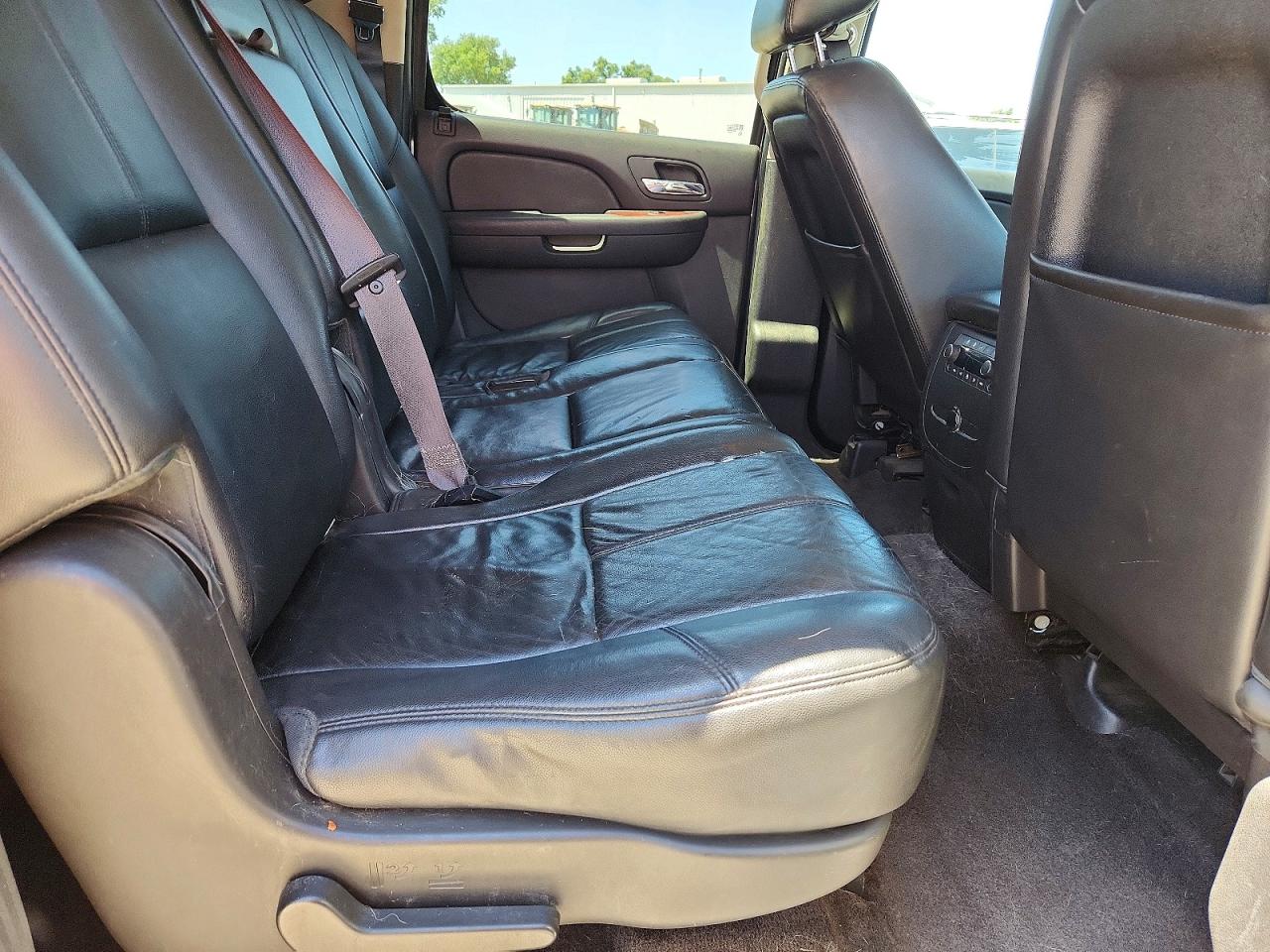 2014 Chevrolet Suburban C1500 Lt Silver vin: 1GNSCJE0XER239421