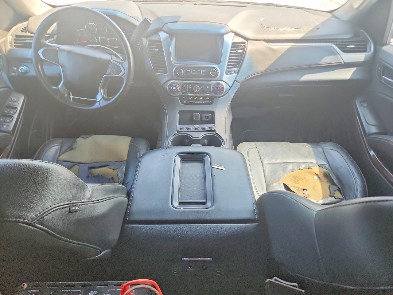 2015 Chevrolet Suburban C1500 Lt White vin: 1GNSCJKC0FR139800