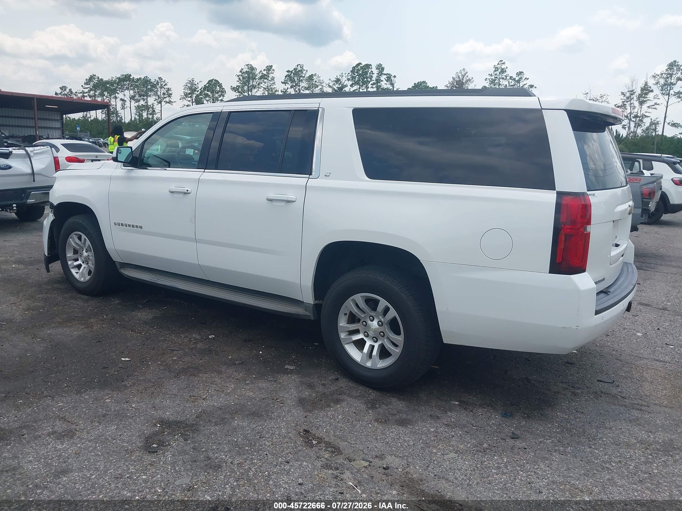 2015 Chevrolet Suburban Lt White vin: 1GNSCJKC0FR264392