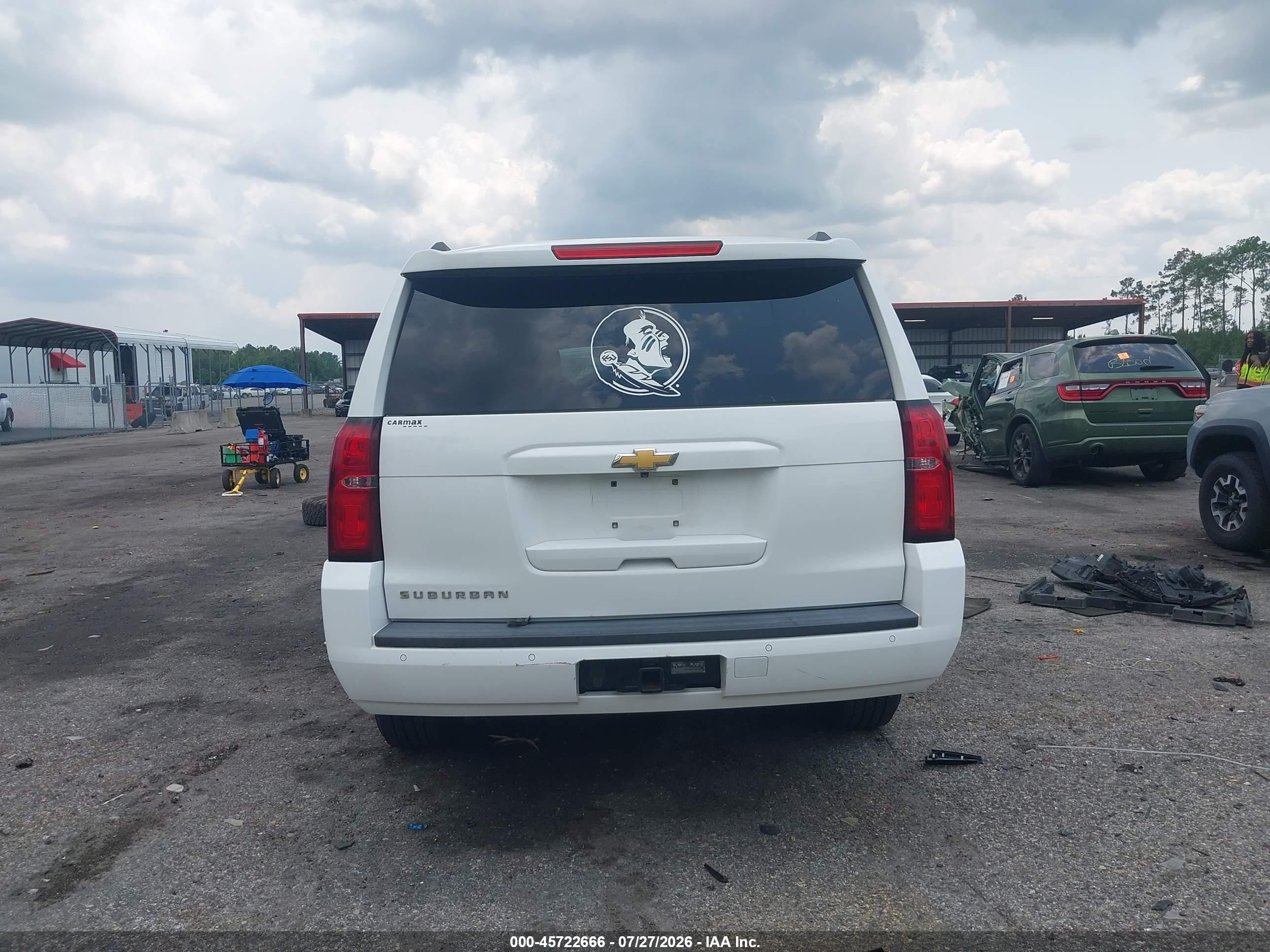 2015 Chevrolet Suburban Lt White vin: 1GNSCJKC0FR264392