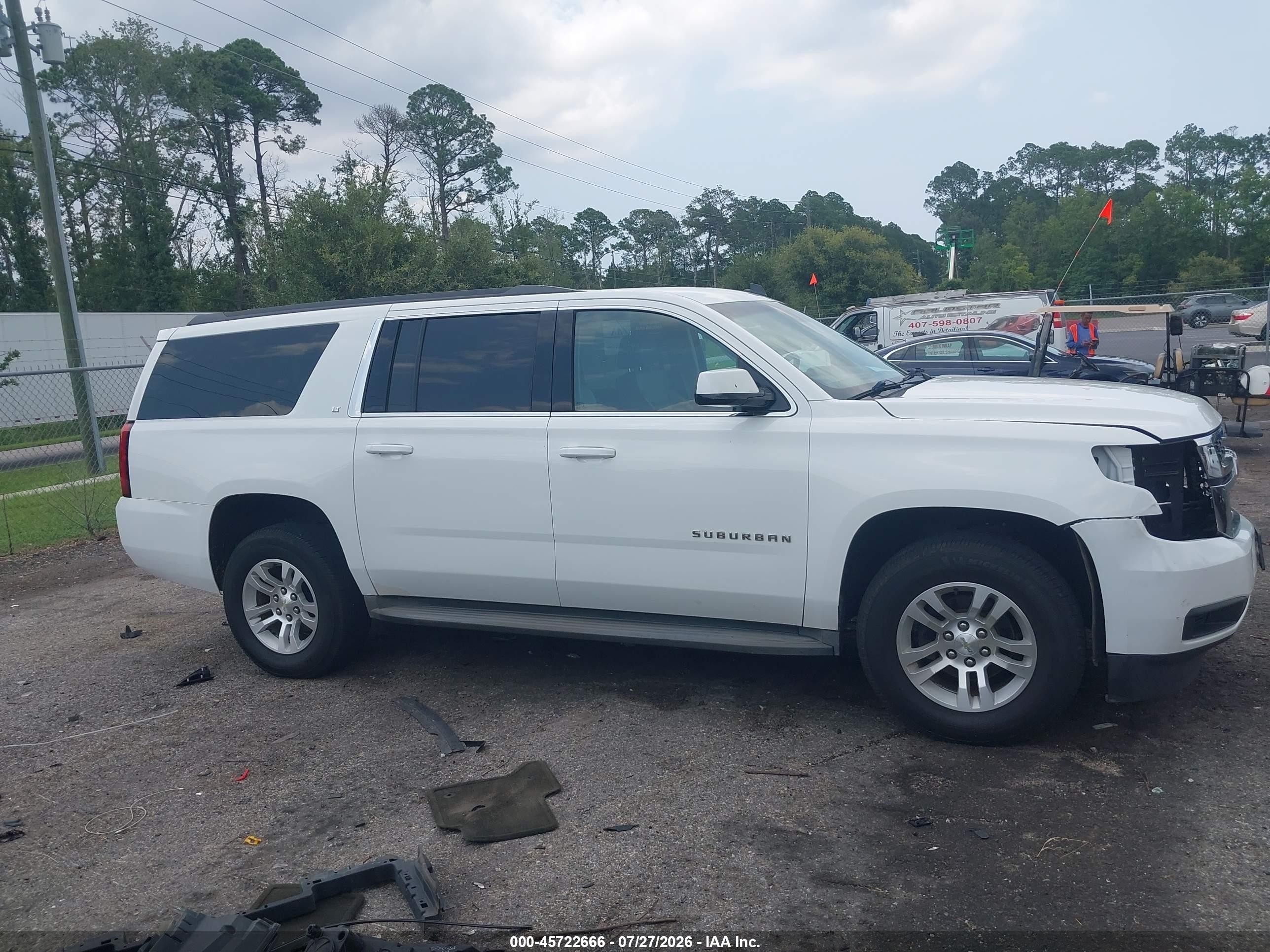 2015 Chevrolet Suburban Lt White vin: 1GNSCJKC0FR264392