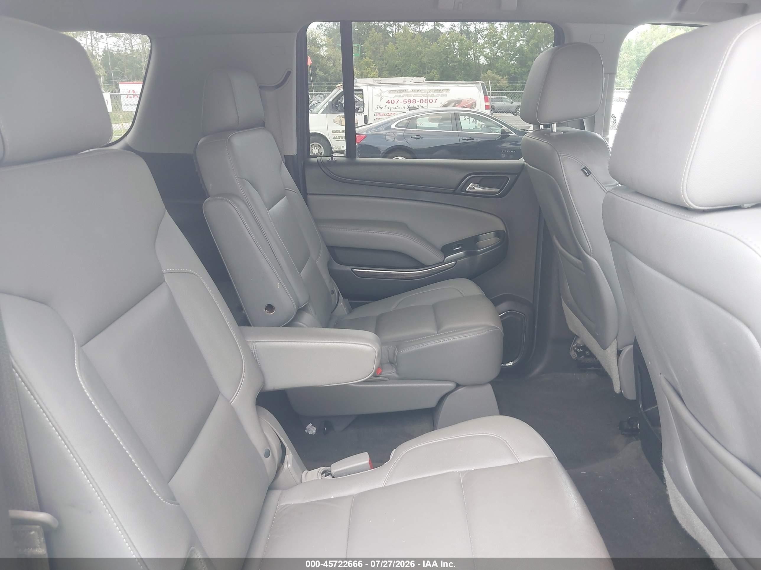2015 Chevrolet Suburban Lt White vin: 1GNSCJKC0FR264392