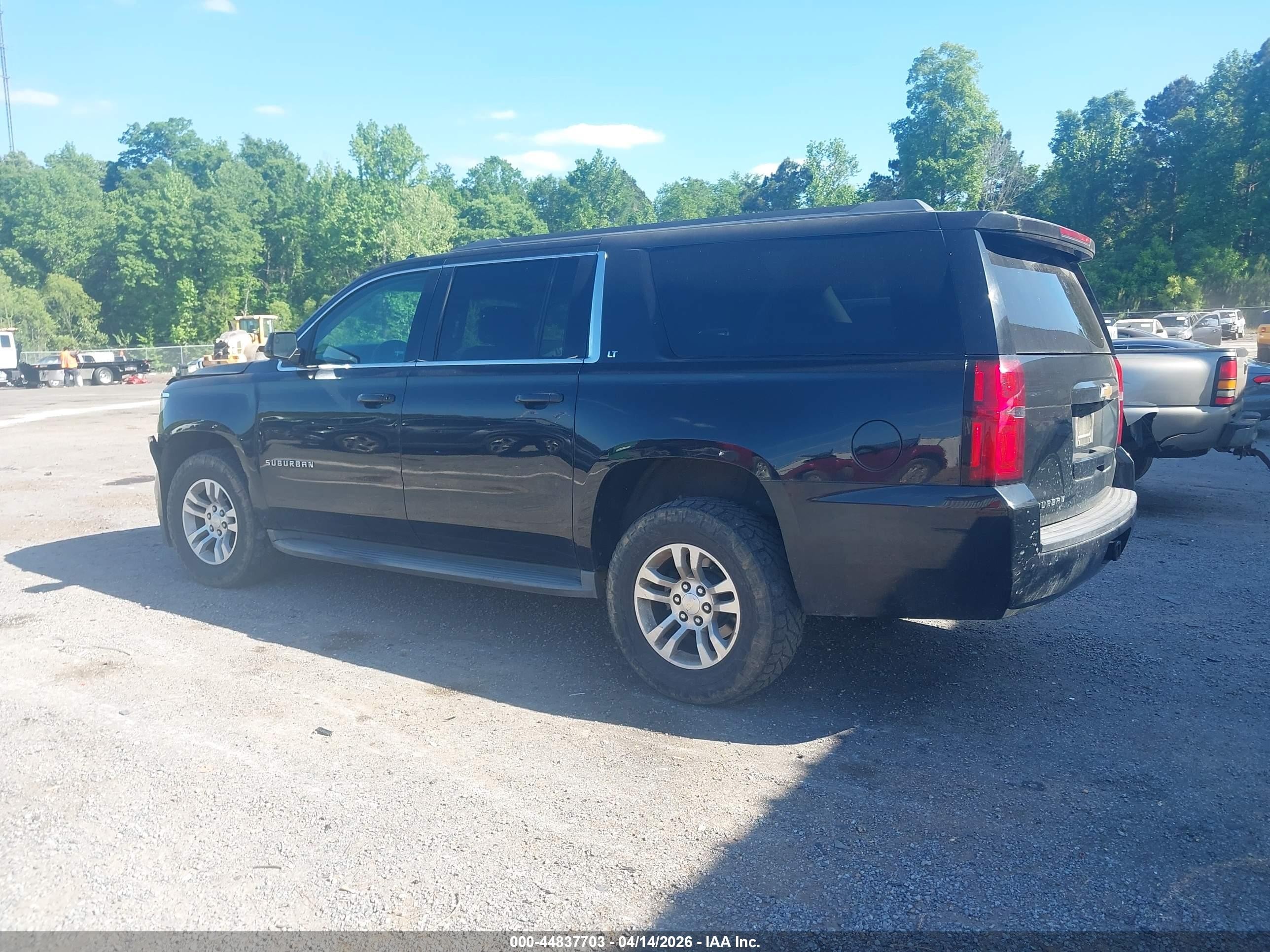 2015 Chevrolet Suburban 1500 Lt Black vin: 1GNSCJKC0FR556866