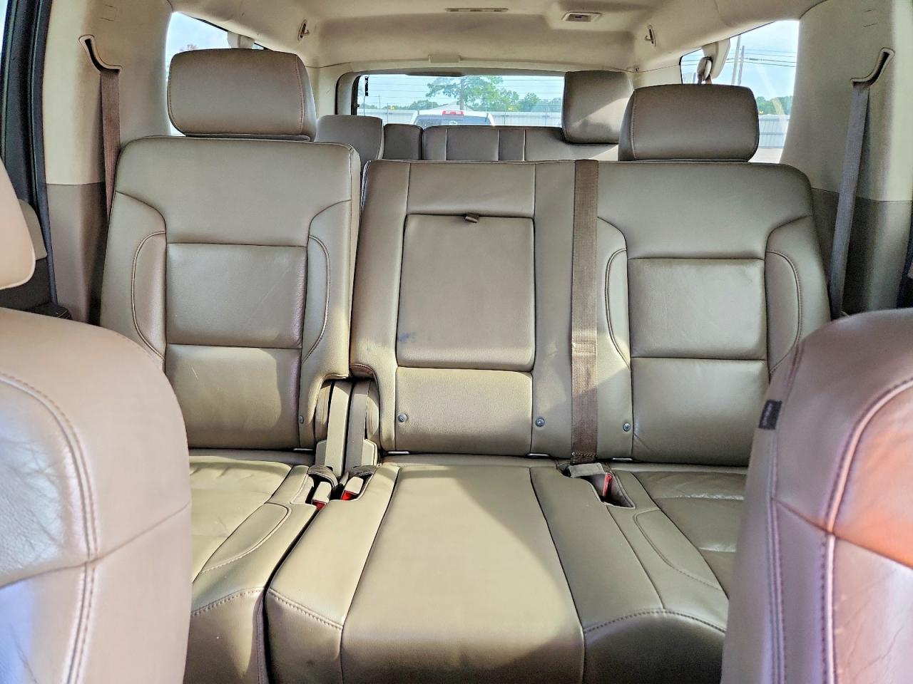 2015 Chevrolet Suburban C1500 Lt Черный vin: 1GNSCJKC0FR602468