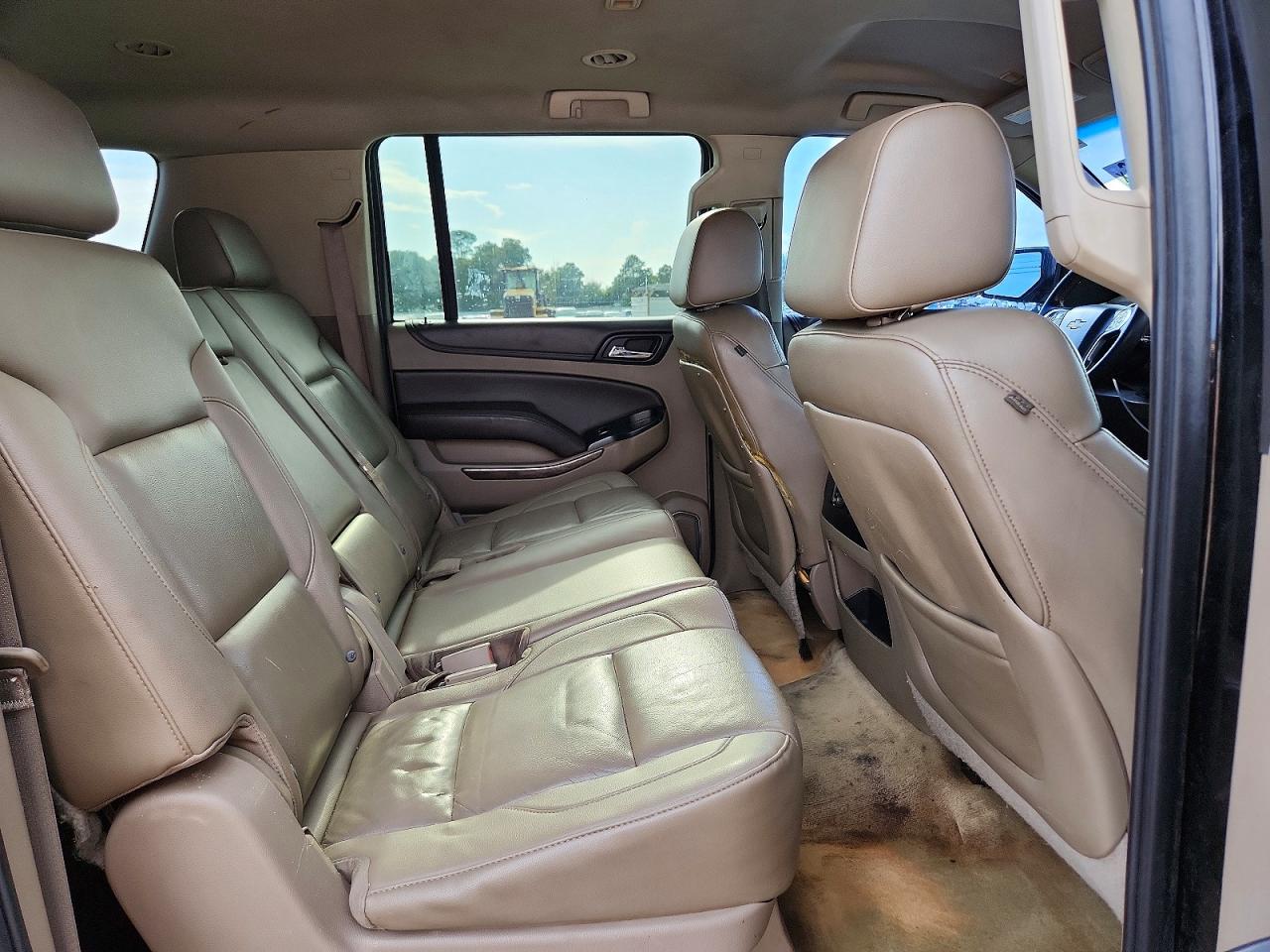 2015 Chevrolet Suburban C1500 Lt Черный vin: 1GNSCJKC0FR602468