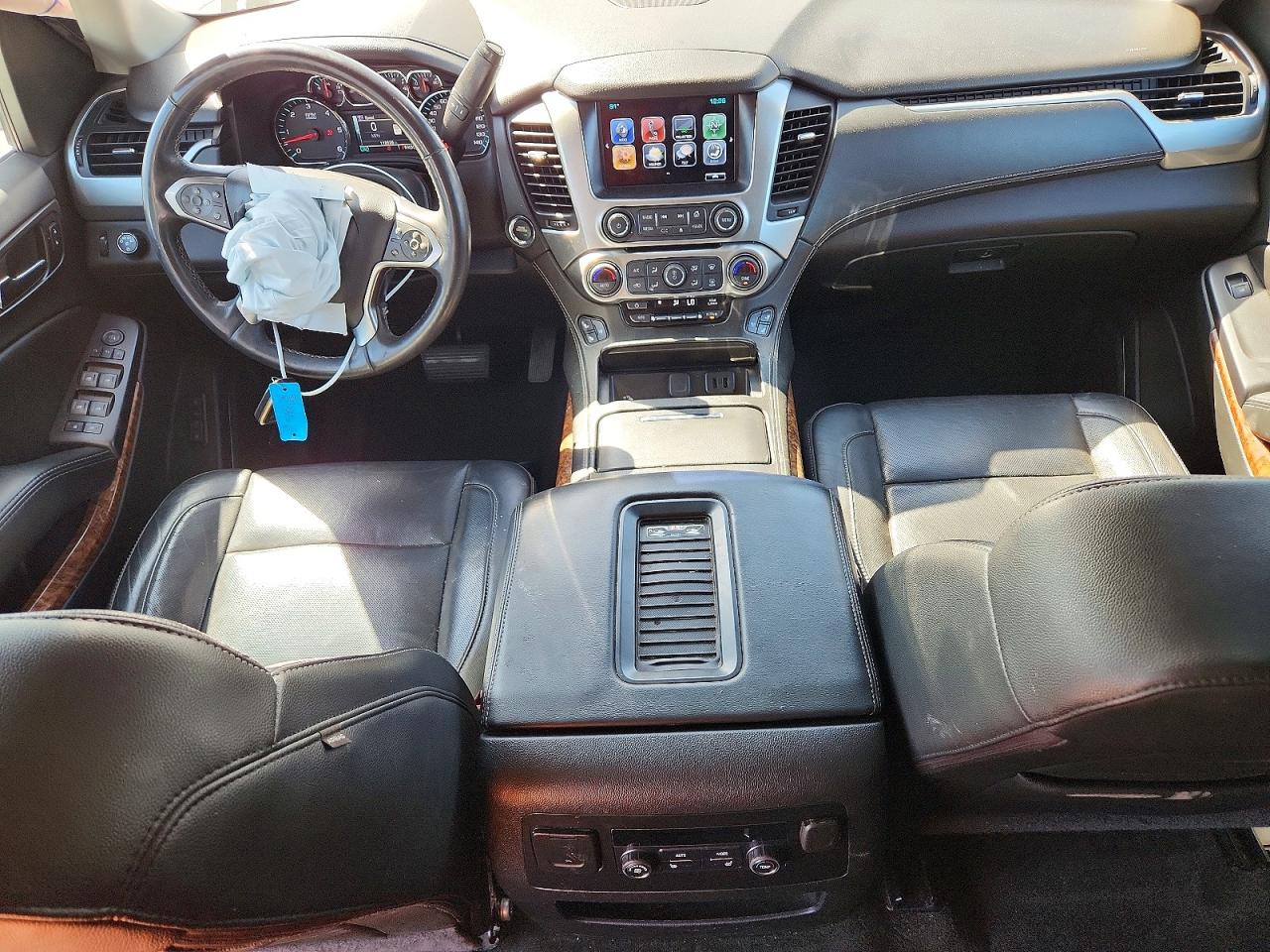 2018 Chevrolet Suburban C1500 Premier White vin: 1GNSCJKC0JR103453