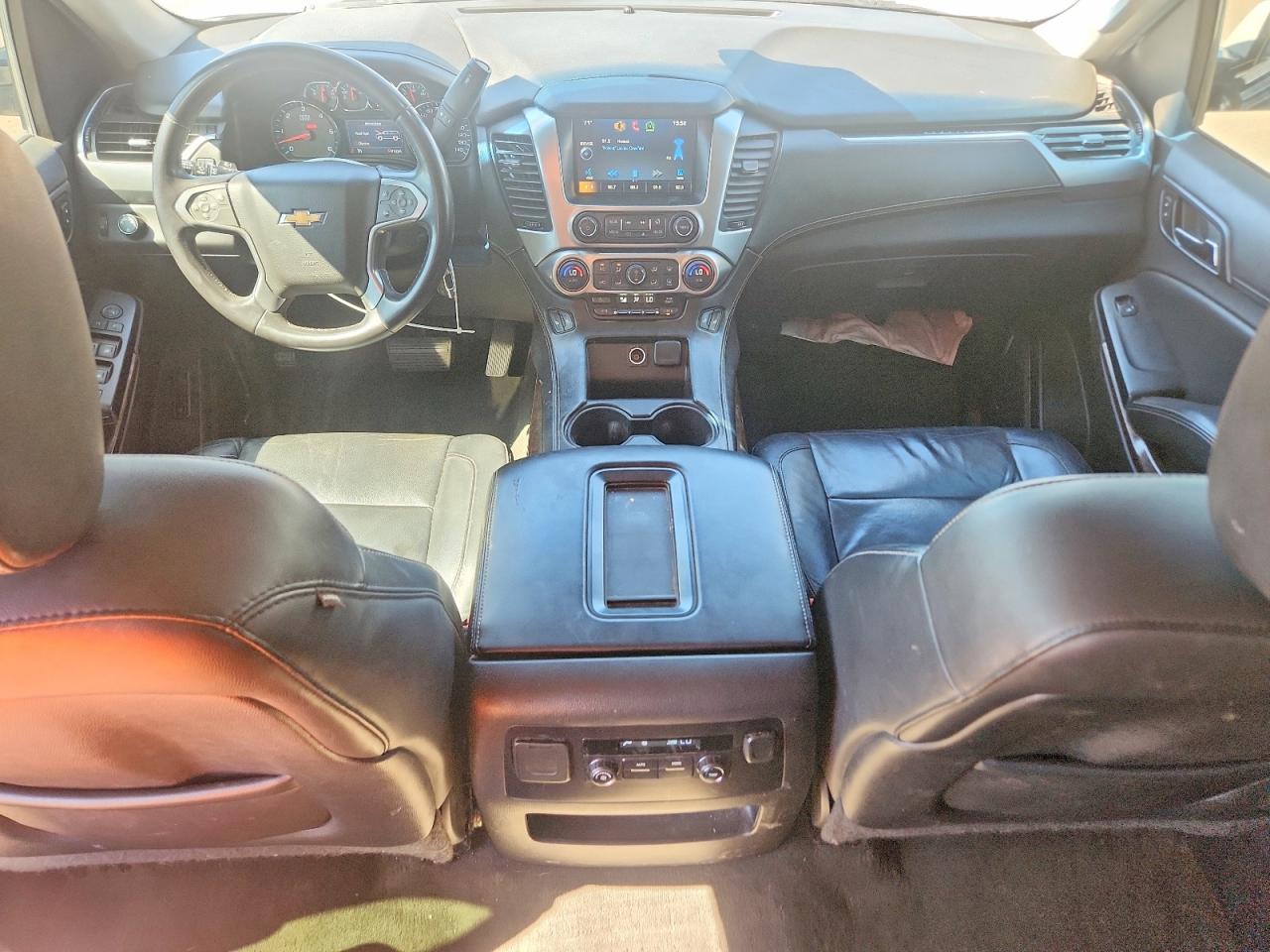 2015 Chevrolet Suburban C1500 Lt White vin: 1GNSCJKC2FR303807