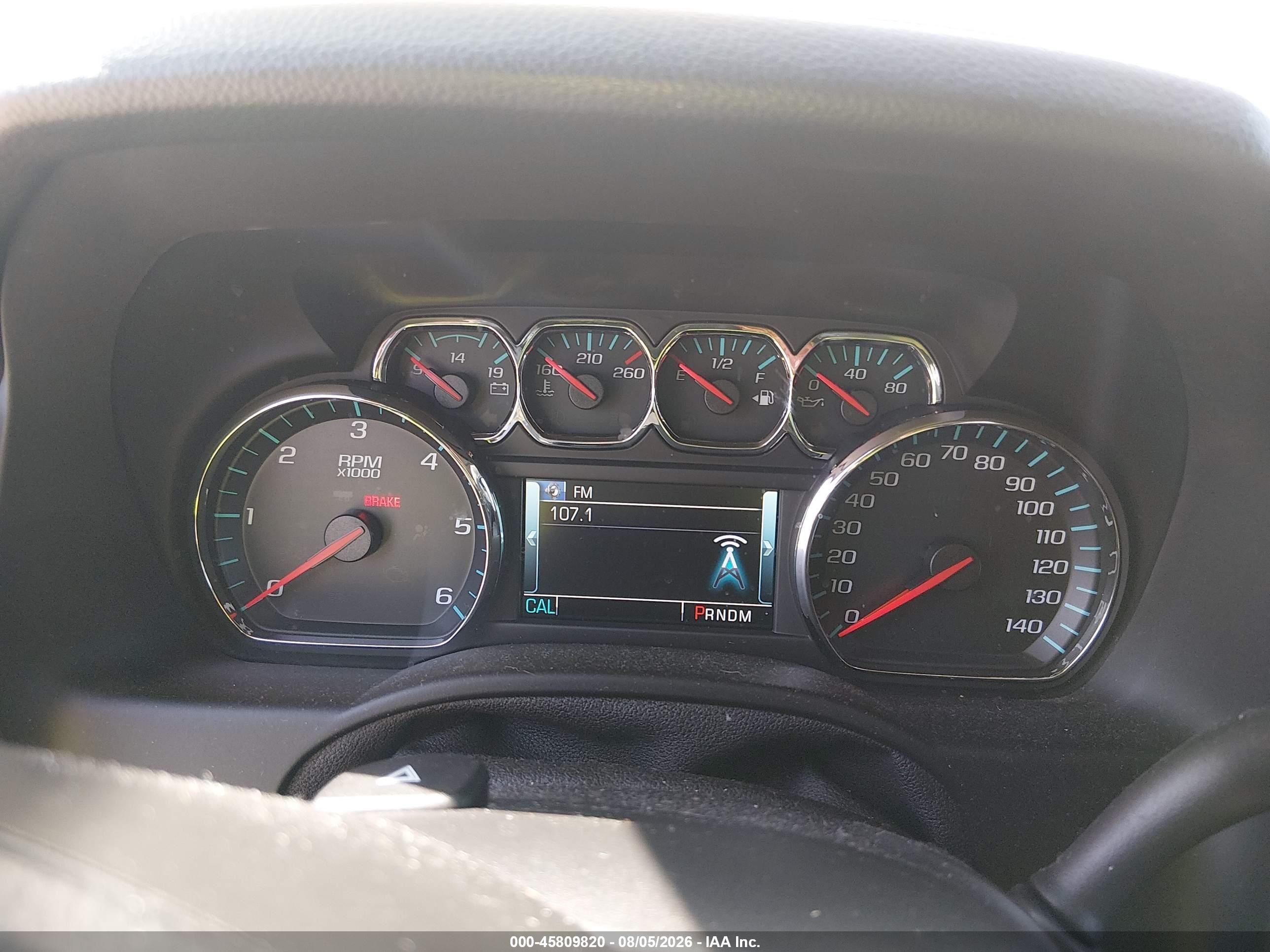 2015 Chevrolet Suburban Lt White vin: 1GNSCJKC2FR572096