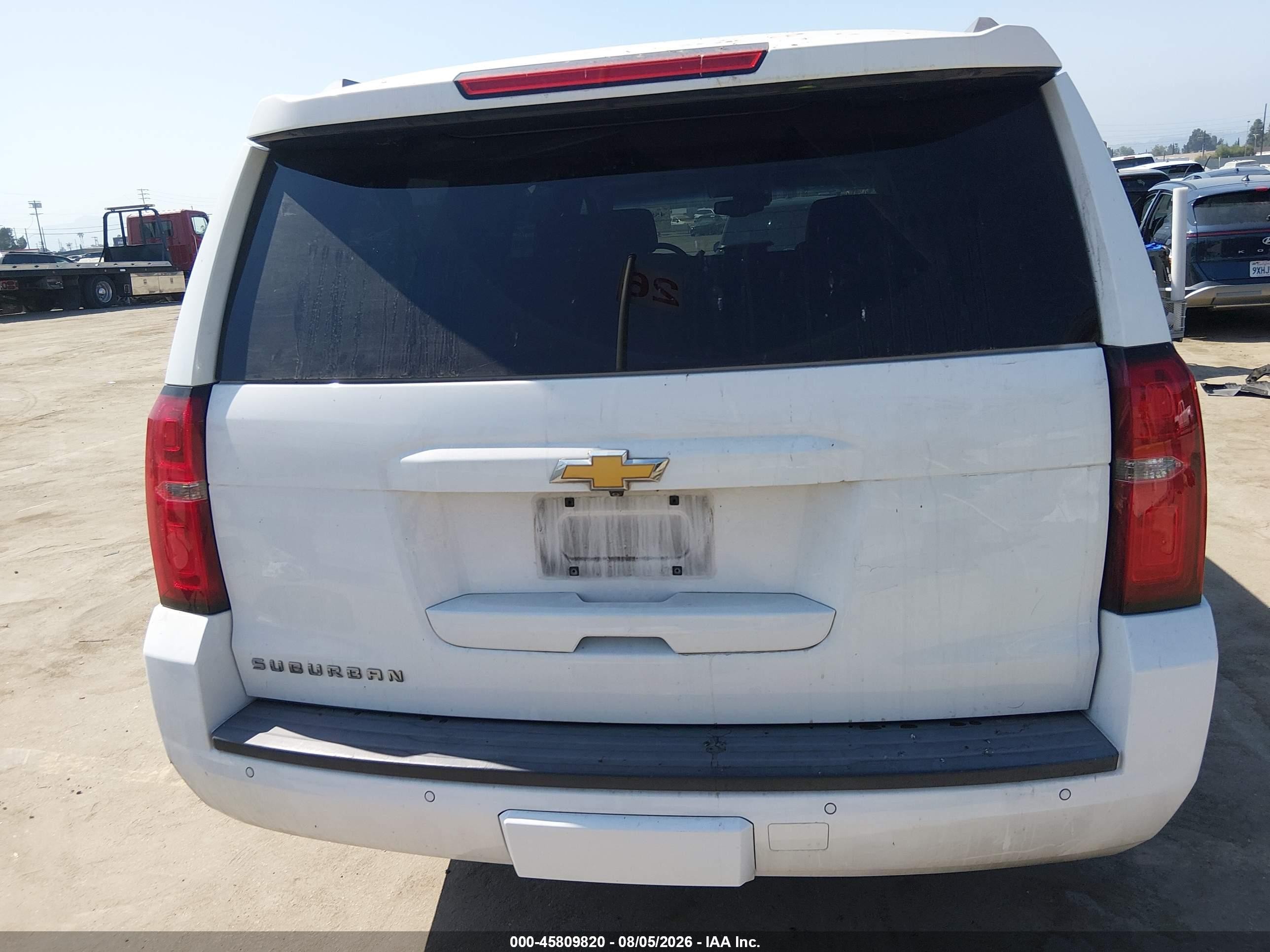2015 Chevrolet Suburban Lt White vin: 1GNSCJKC2FR572096
