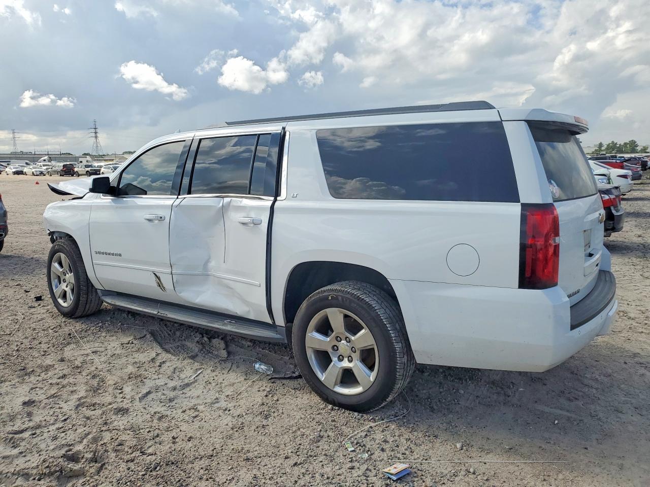 2015 Chevrolet Suburban C1500 Lt White vin: 1GNSCJKC2FR748824