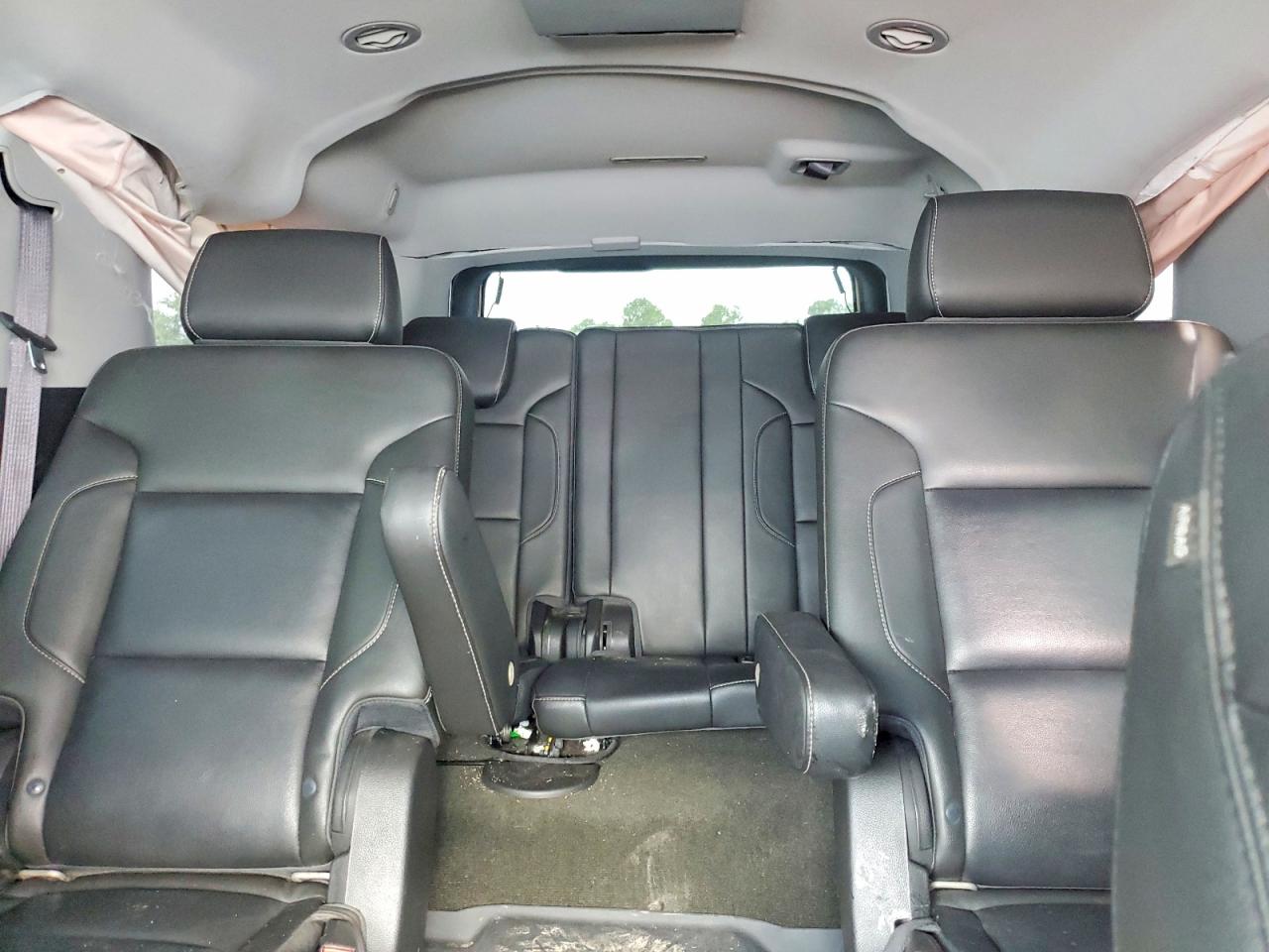 2015 Chevrolet Suburban C1500 Lt White vin: 1GNSCJKC2FR748824