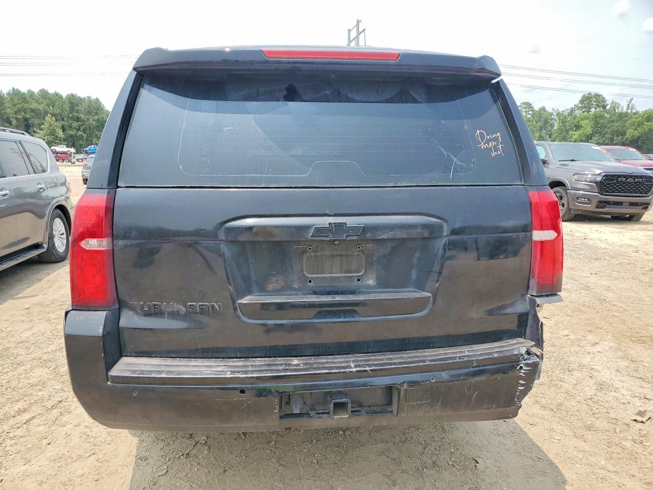 2015 Chevrolet Suburban C1500 Lt Черный vin: 1GNSCJKC3FR277427