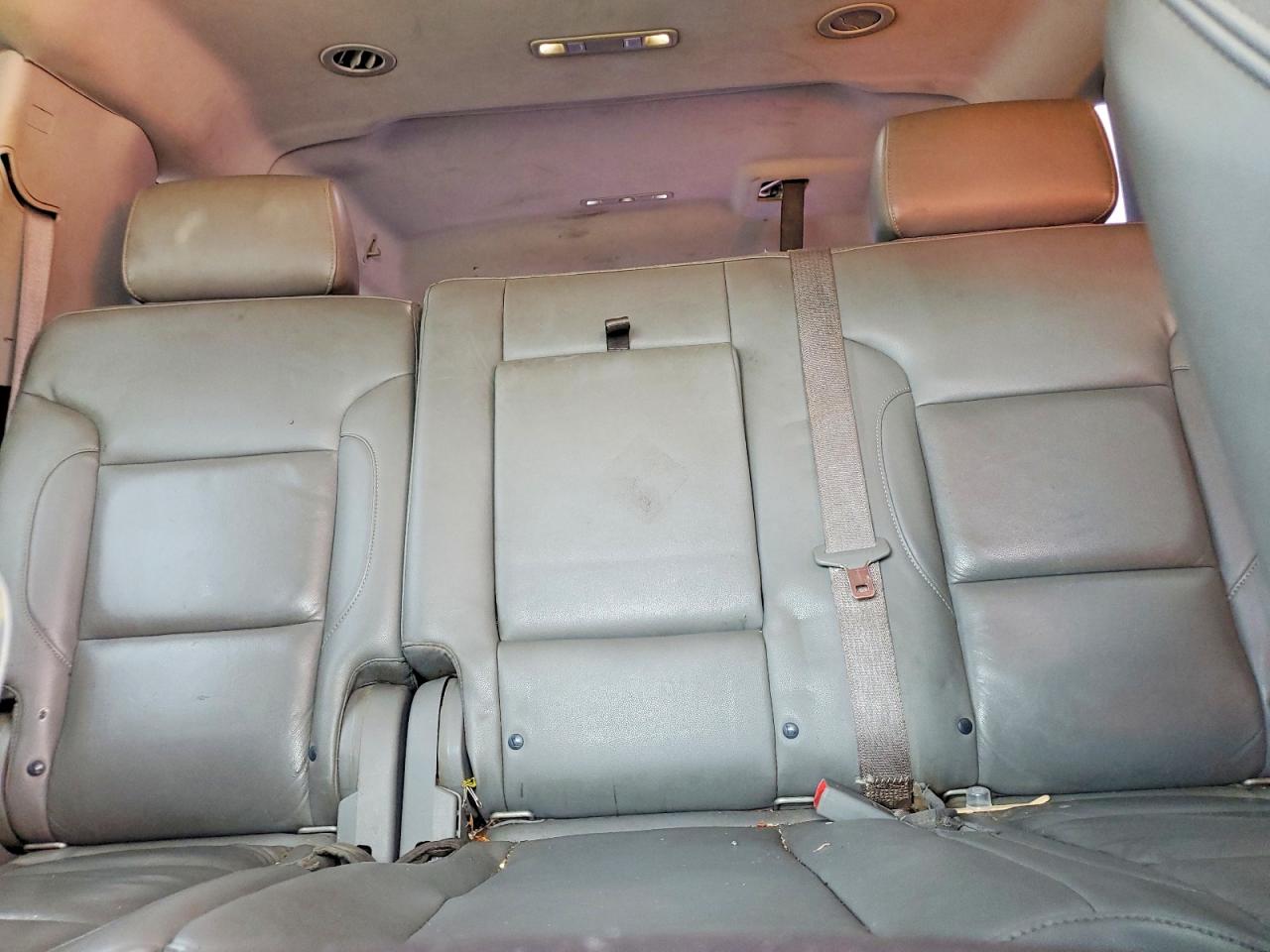 2015 Chevrolet Suburban C1500 Lt Черный vin: 1GNSCJKC3FR277427