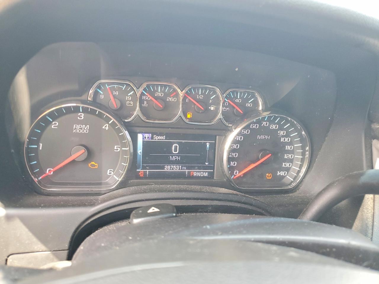 2015 Chevrolet Suburban C1500 Lt Черный vin: 1GNSCJKC3FR277427
