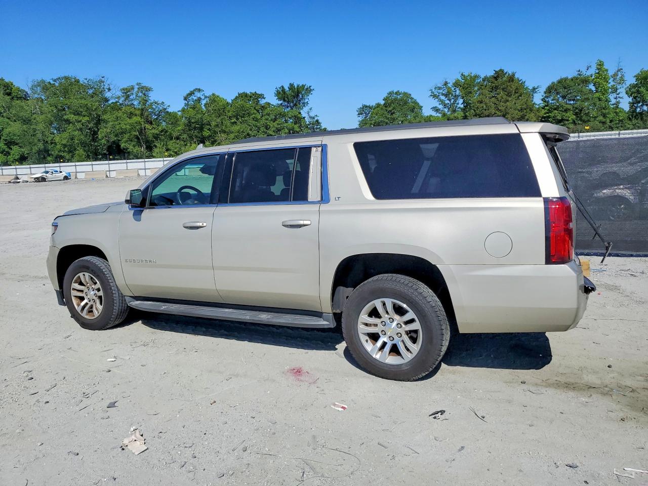 2015 Chevrolet Suburban C1500 Lt Gold vin: 1GNSCJKC3FR609933
