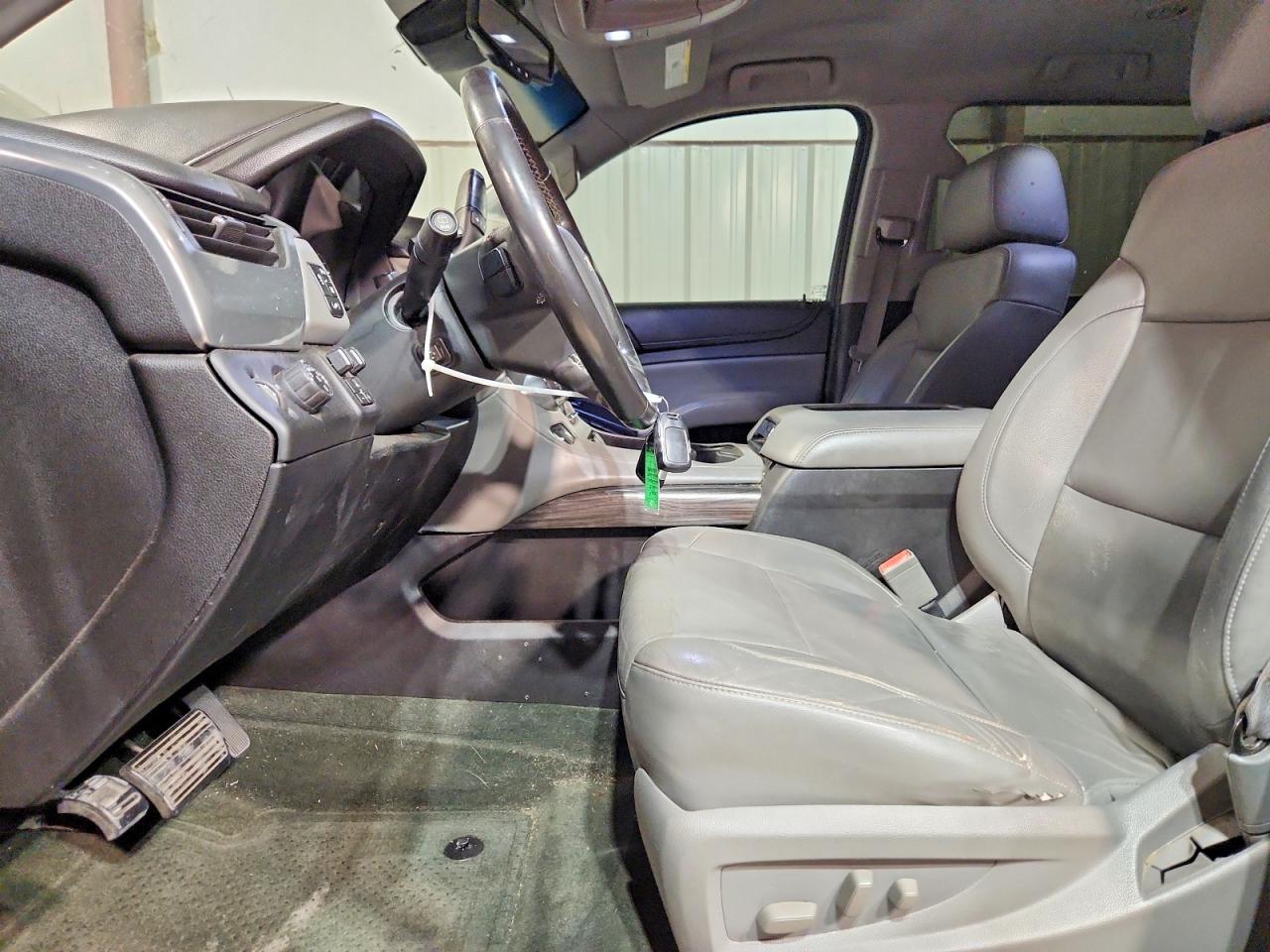 2015 Chevrolet Suburban Black vin: 1GNSCJKC4FR183508