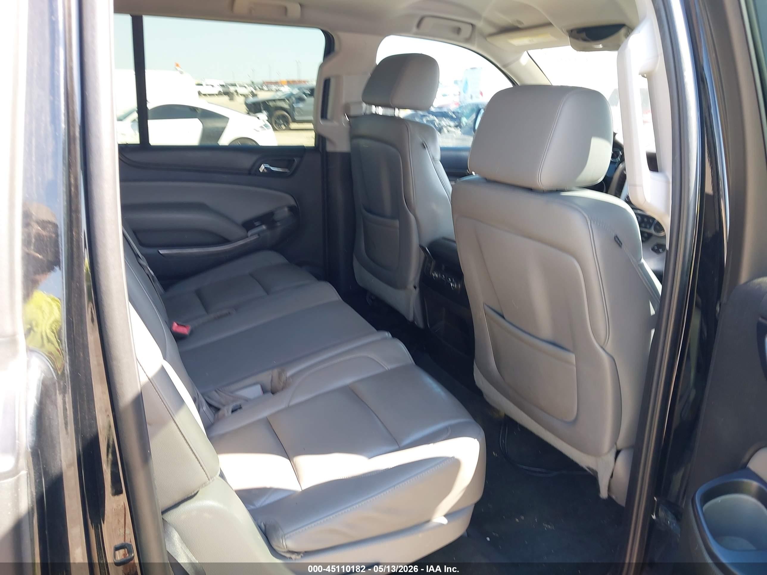 2015 Chevrolet Suburban 1500 Lt Черный vin: 1GNSCJKC5FR297985